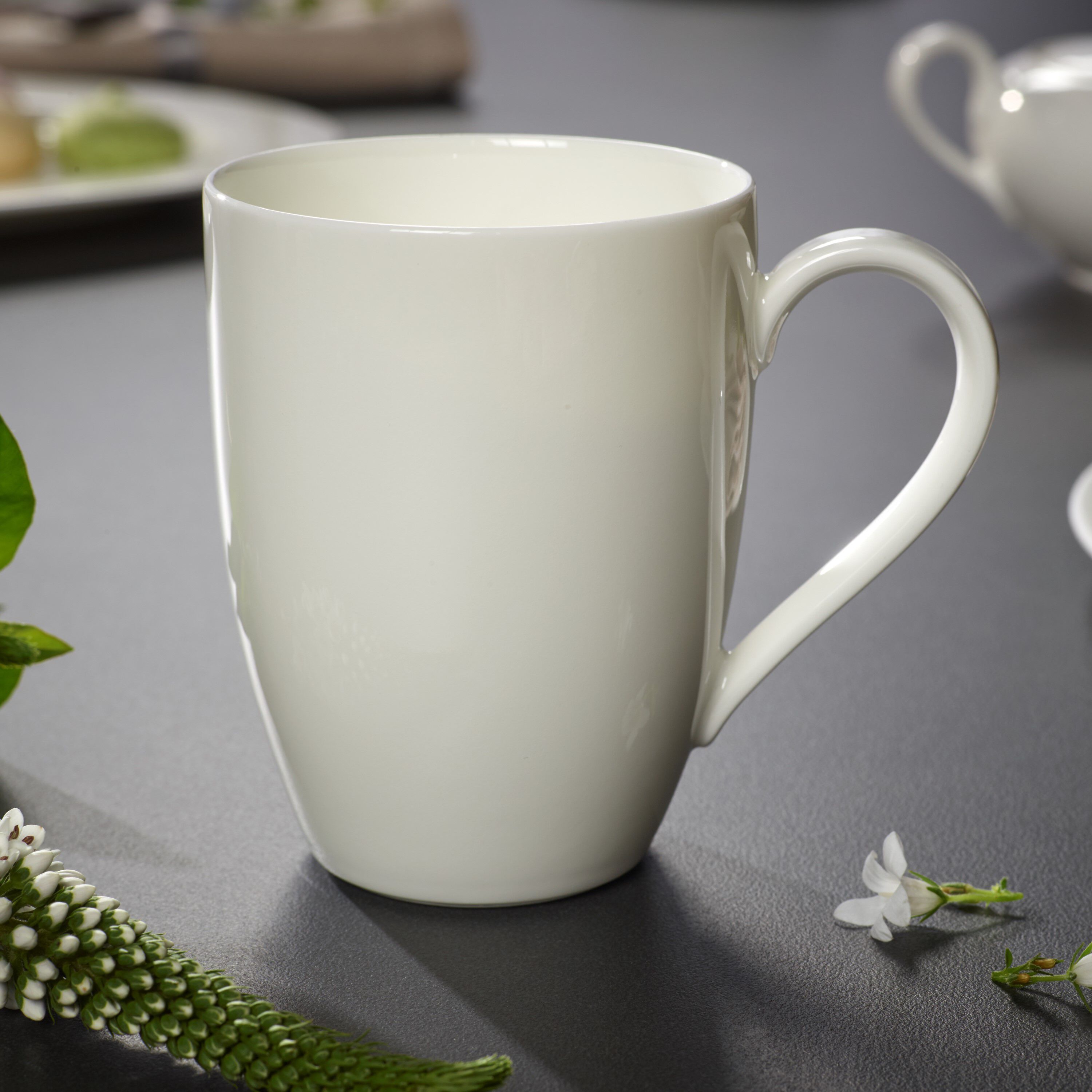 Anmut Mug - White, 10.2 oz, Premium Bone Porcelain