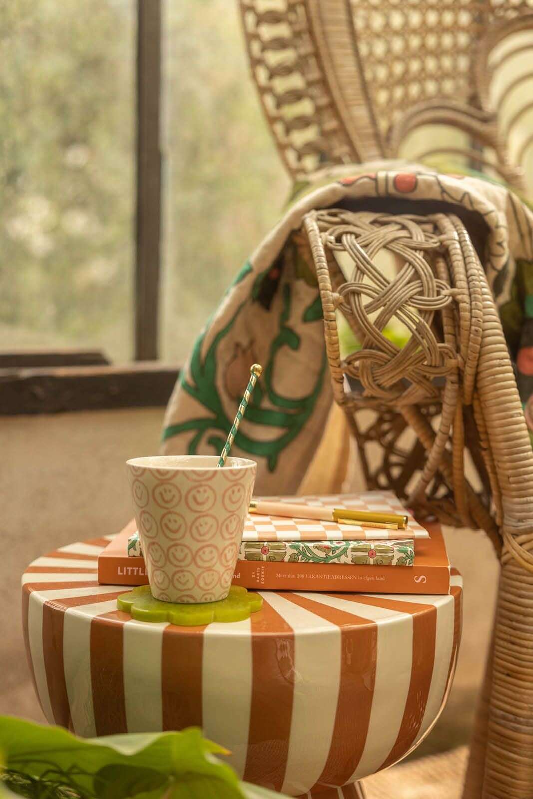 Multicolour resin glasonderzetters bloem