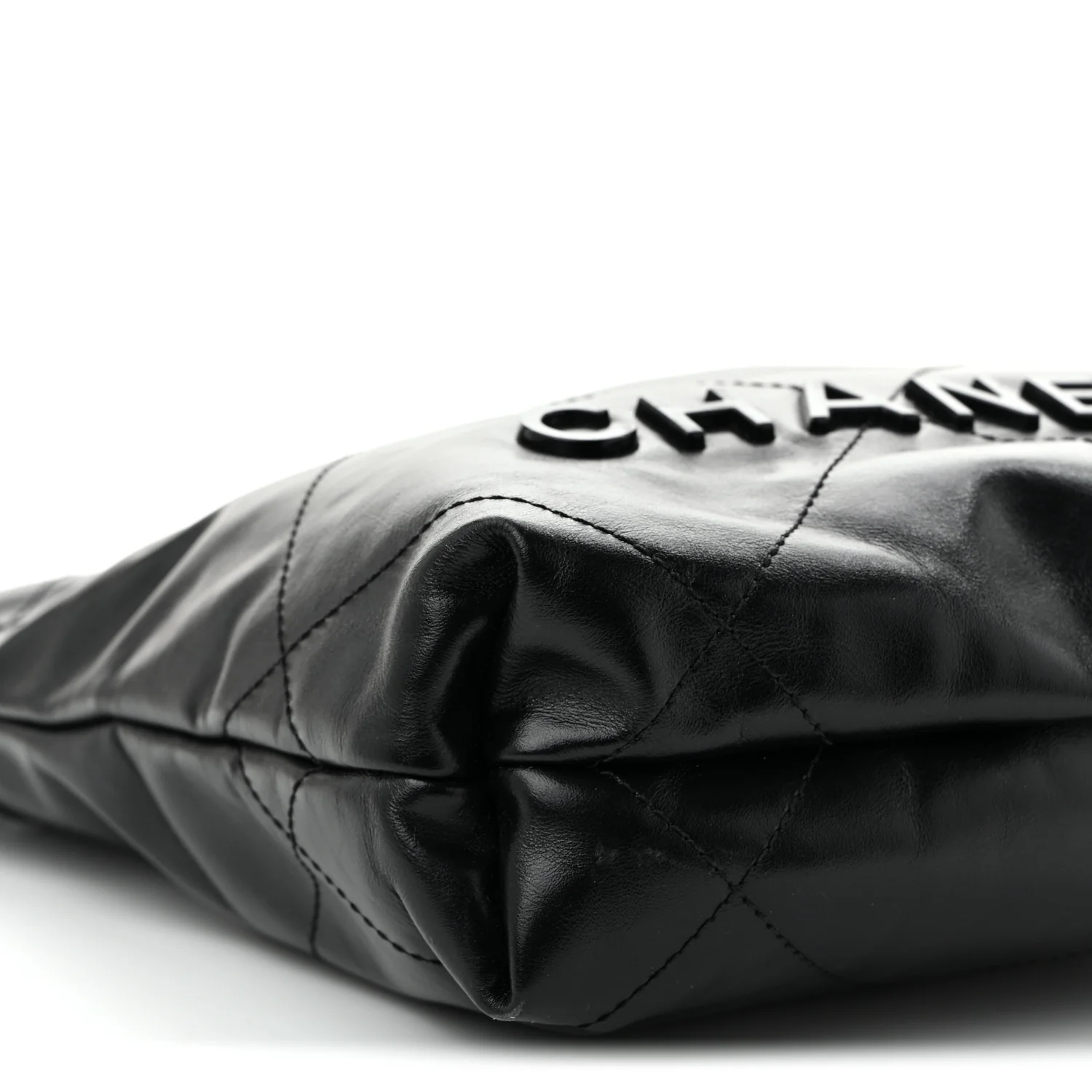 Shiny Calfskin Quilted Mini Chanel 22 So Black