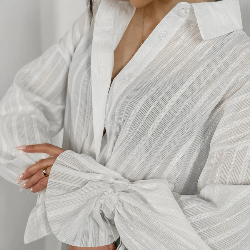 Blouse rayée à poignets noués pour femmes