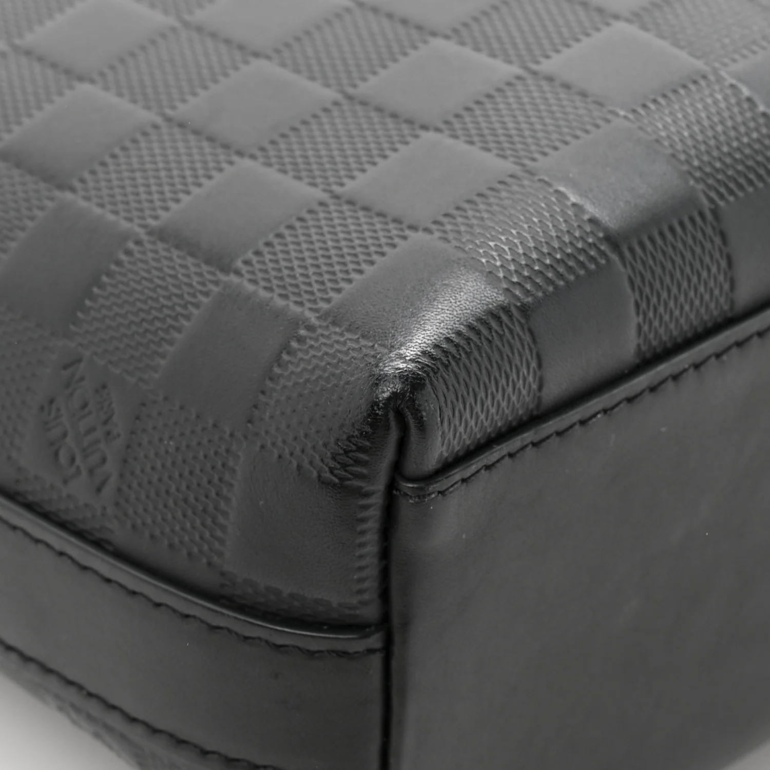 Damier Infini Messenger PM Onyx