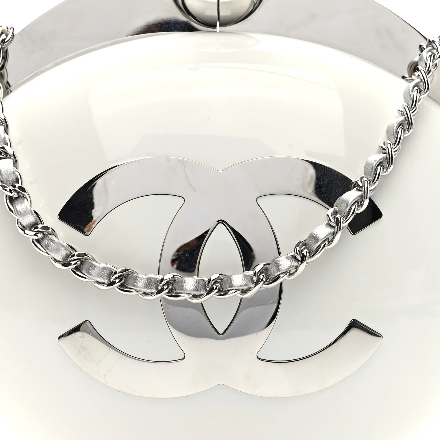 Resin CC Evening On The Moon Minaudiere White