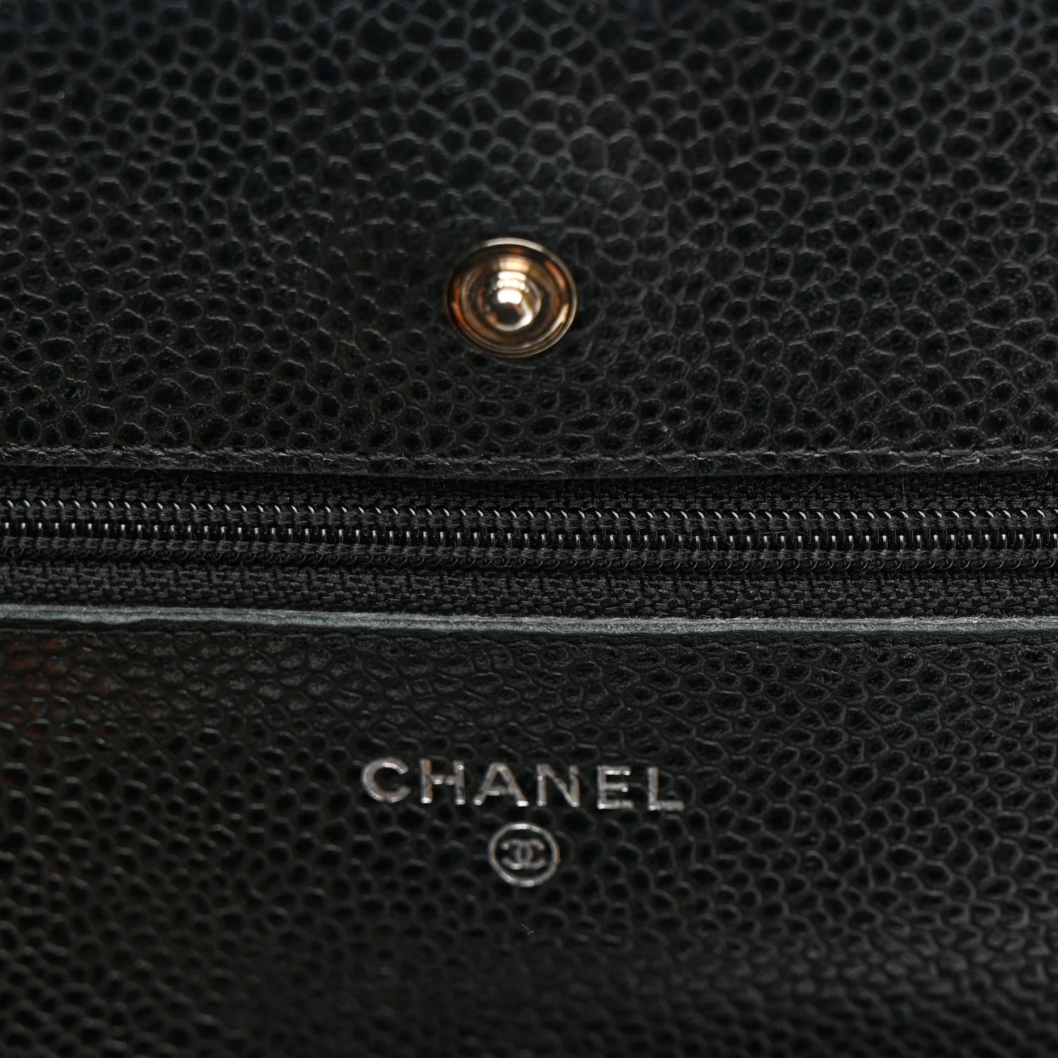 Caviar Quilted Wallet on Chain WOC Black