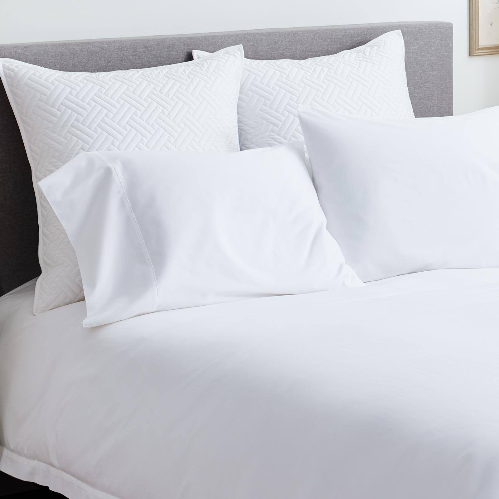Boll & Branch Signature Hemmed Organic Pillowcase, Set of 2 - White