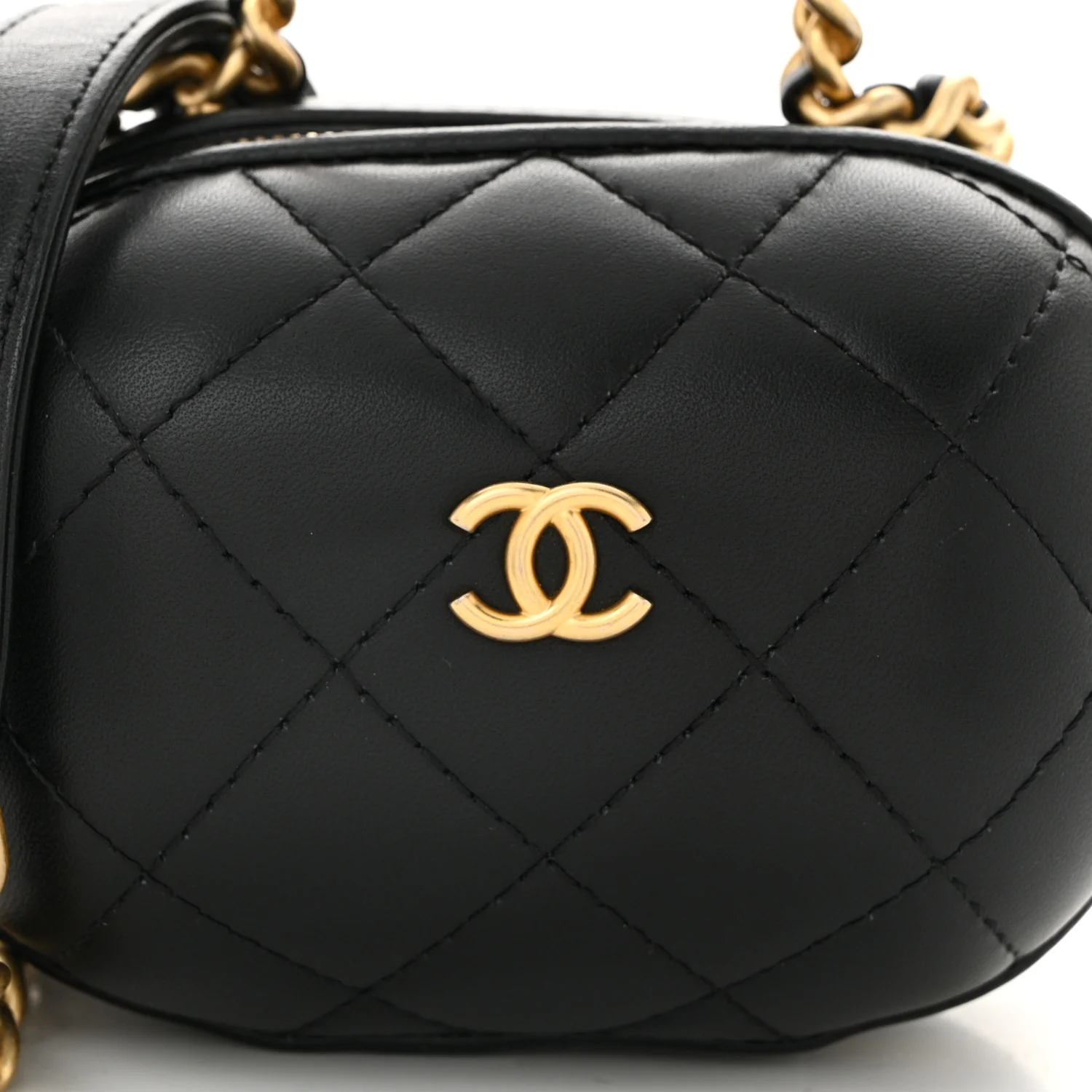 Lambskin Quilted CC Bubble Vanity Case With Chain Black