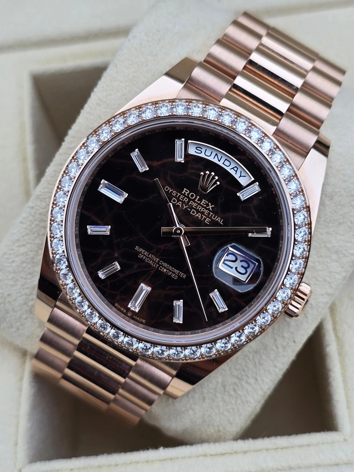 [Super Clone]RLX  Day-Date 40mm Eisenkiesel / Diamonds Dial 228345rbr-0016【Super Clone】