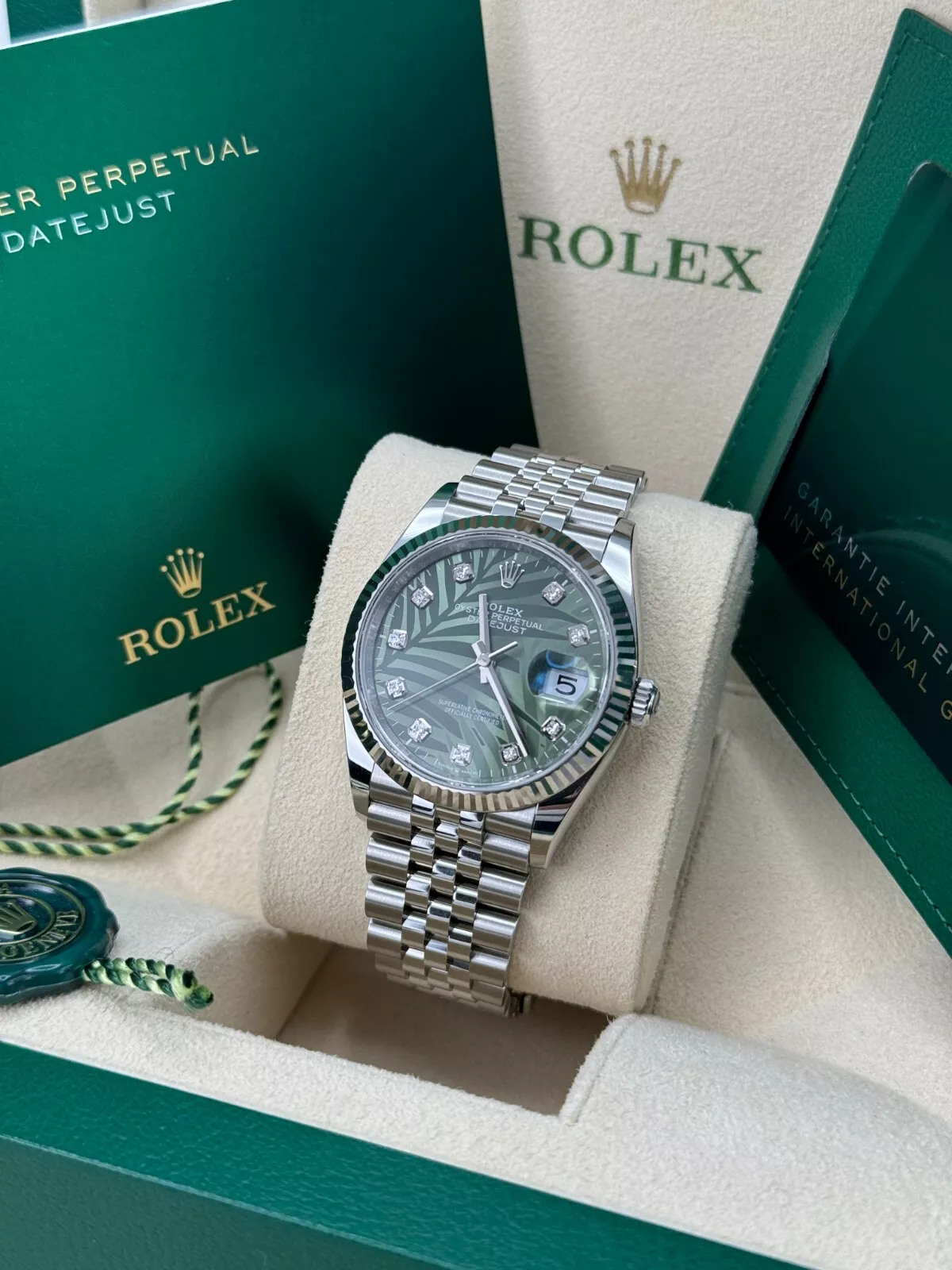 [Super Clone]RLX  Datejust 36mm 126234-0055 Olive Green Palm Motif Diamond Dial Jubilee Stainless Steel Watch
