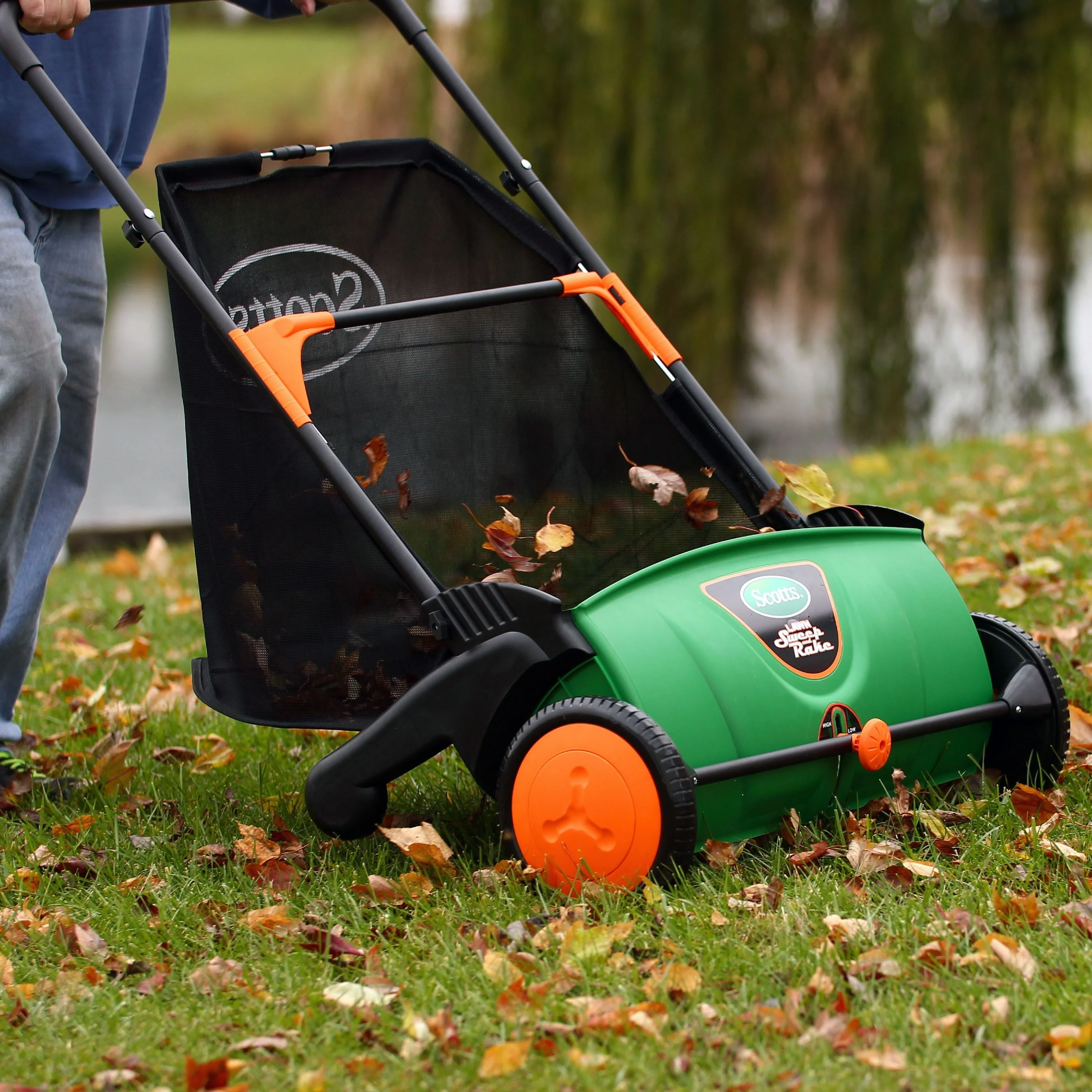LSW70026S 26-Inch Push Lawn Sweeper - Image 3