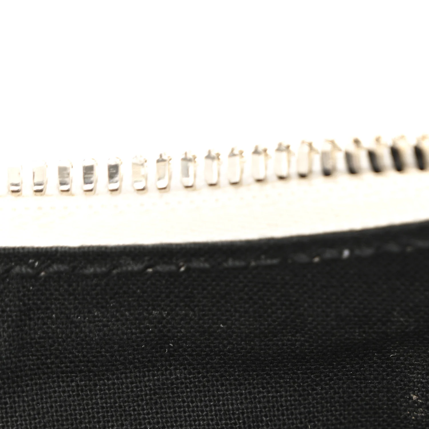 Agneau Arena Graffiti Le Cagole Shoulder Bag XS White Black