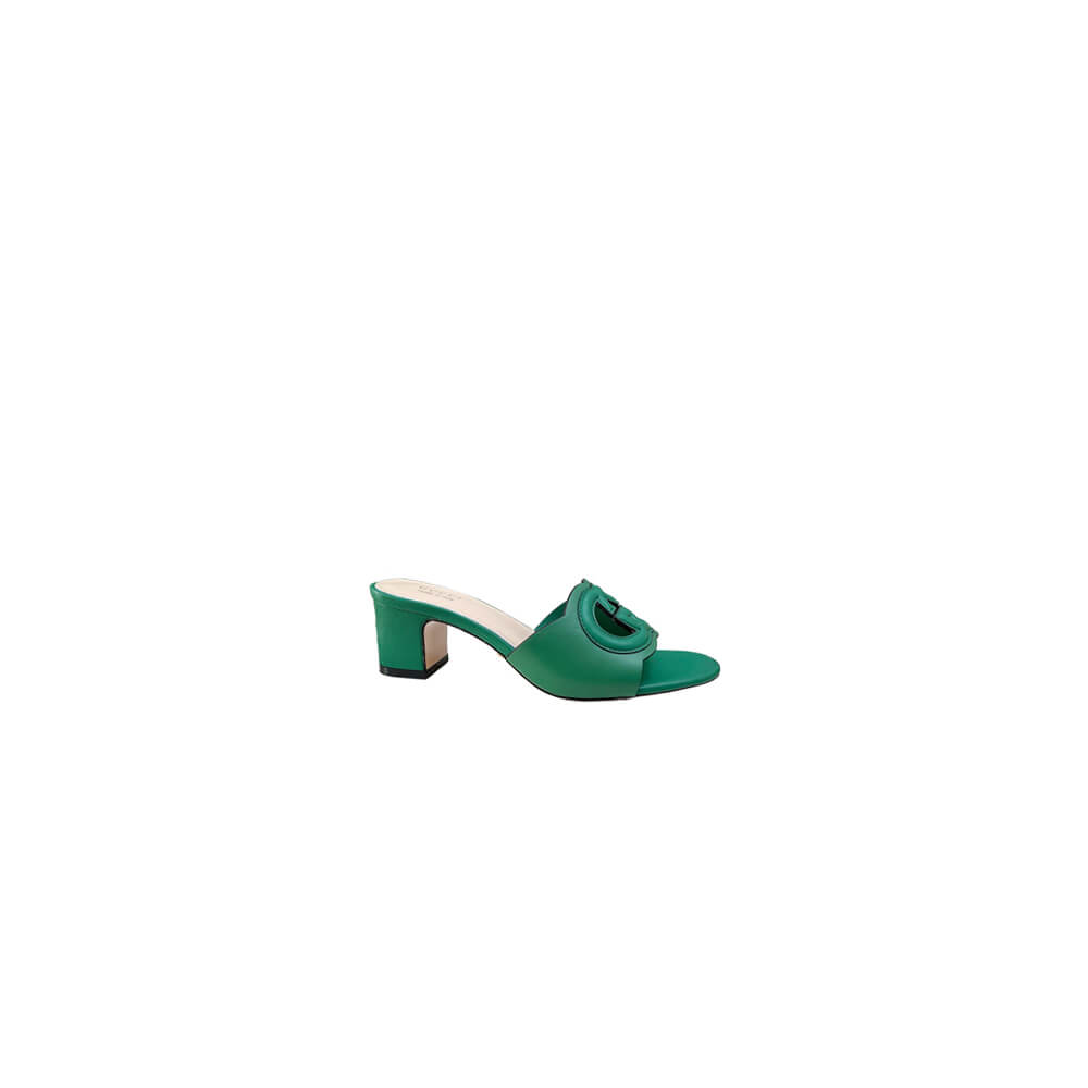 GUCCI Women s Interlocking G slide sandal