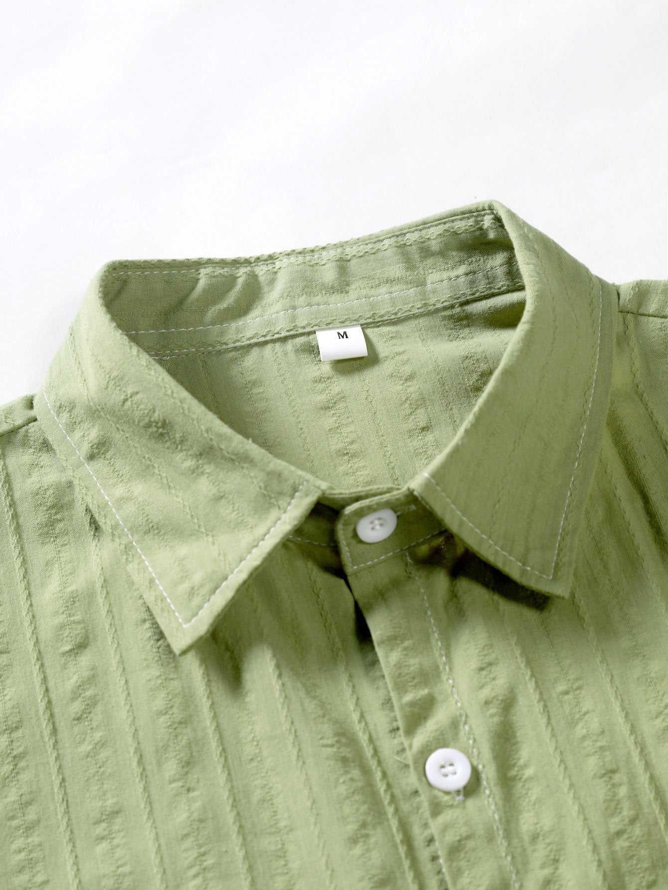 Chemise boutonnée à rayures jacquard