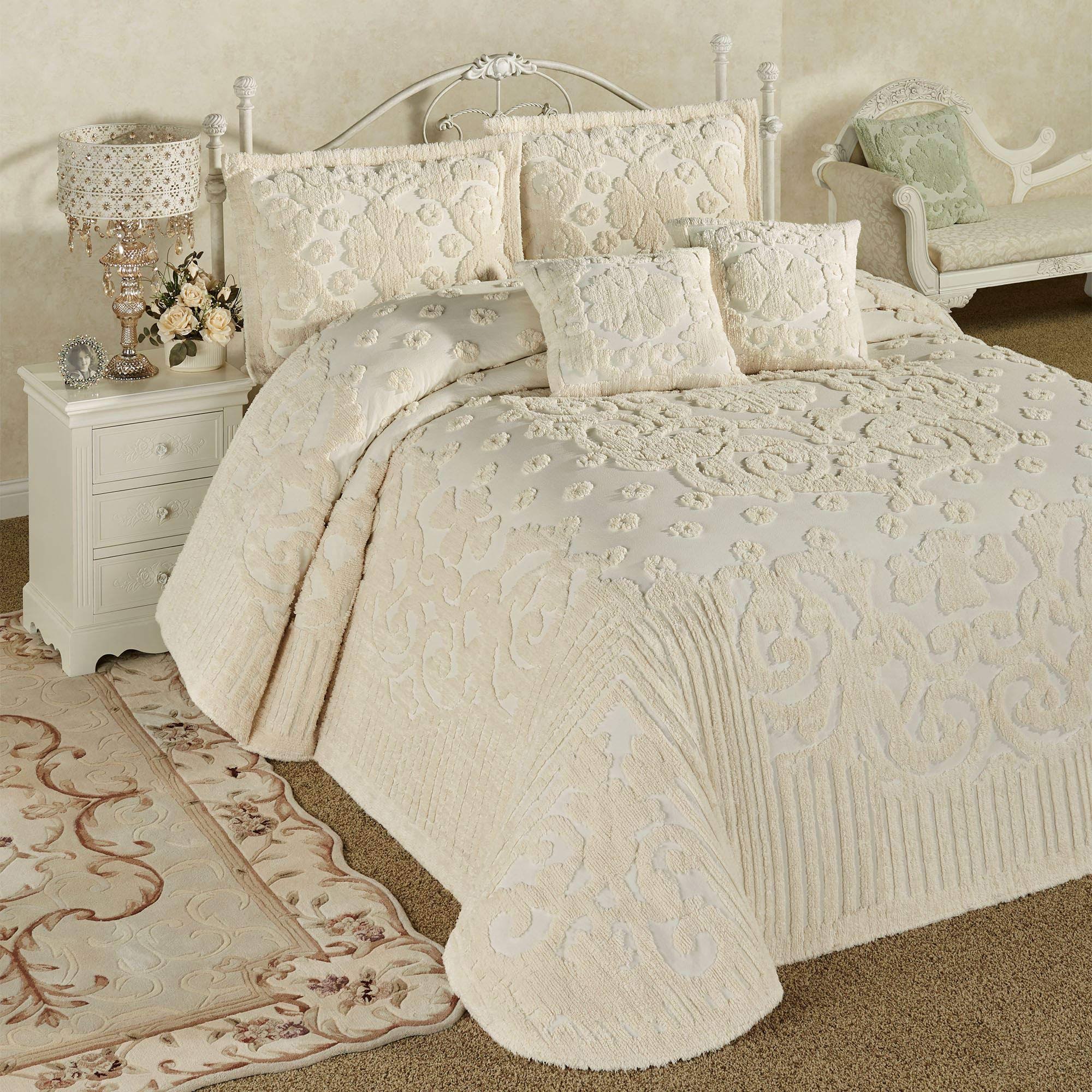 Touch of Class Laurent Grande Bedspread Set Ecru Bedspread Set King