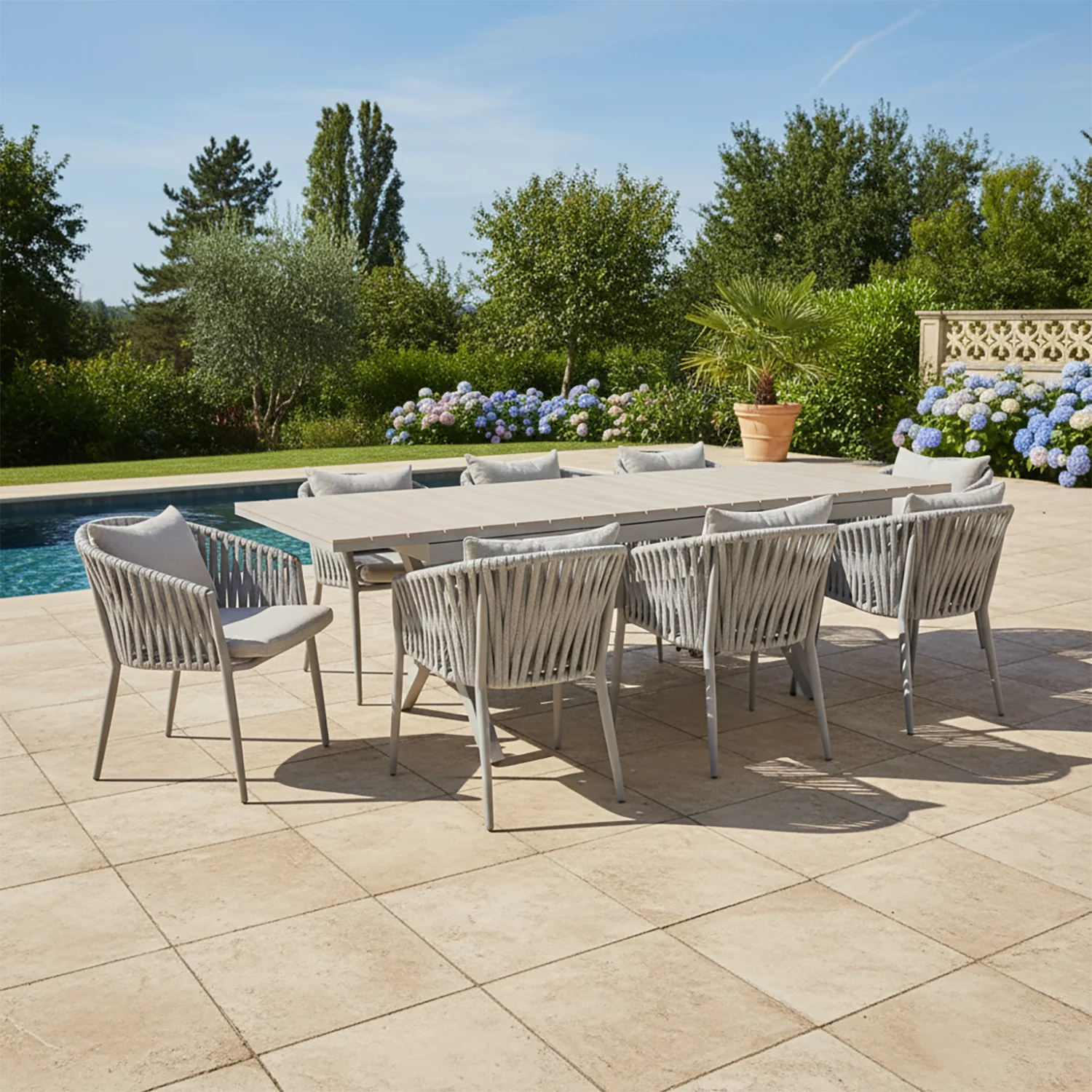 VESTIAMO CASA GIARDINO - Set da giardino 9 pezzi Tavolo Estensibile con 8 Sedie struttura in alluminio Grigio, Top in Legno Sintetico (HDPE) e cuscini inclusi