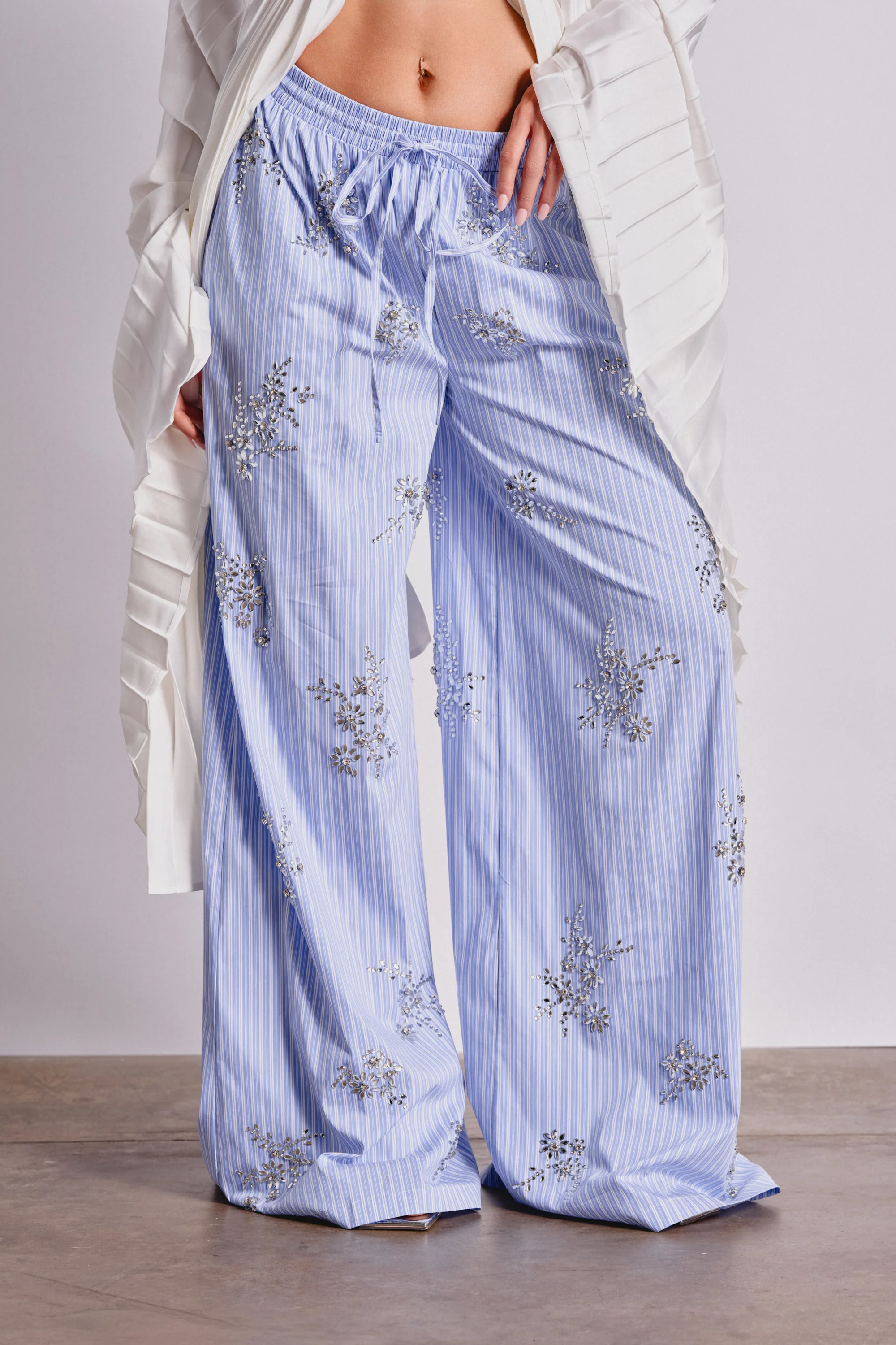 SWEET DREAMS RHINESTONE POPLIN PANT - Akira Store