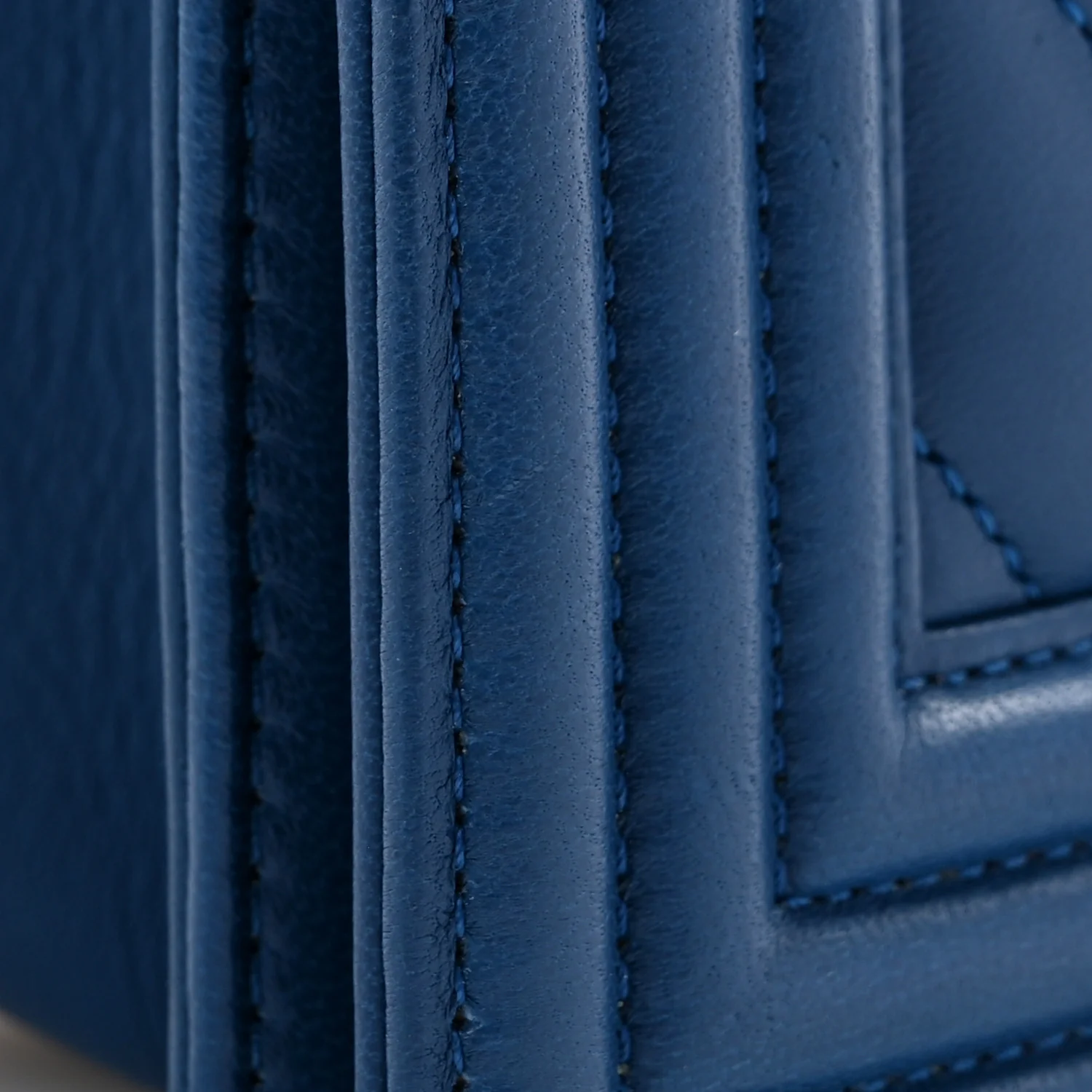 Lambskin Chevron Quilted New Medium Boy Flap Blue
