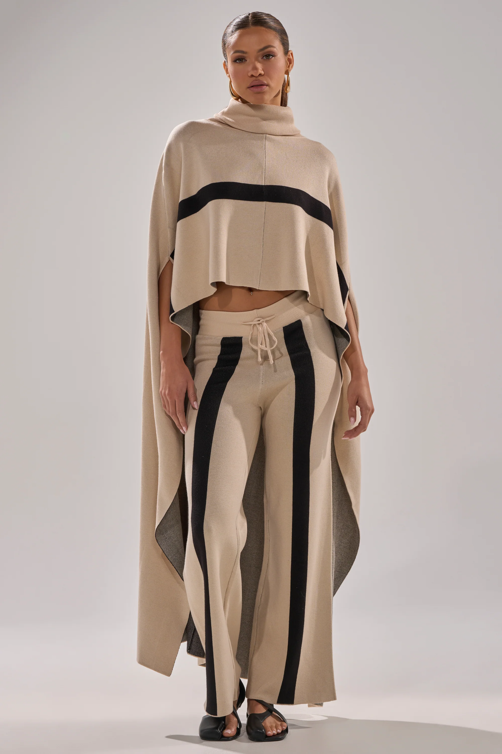 CLAUDIA TURTLENECK SWEATER - Akira Store