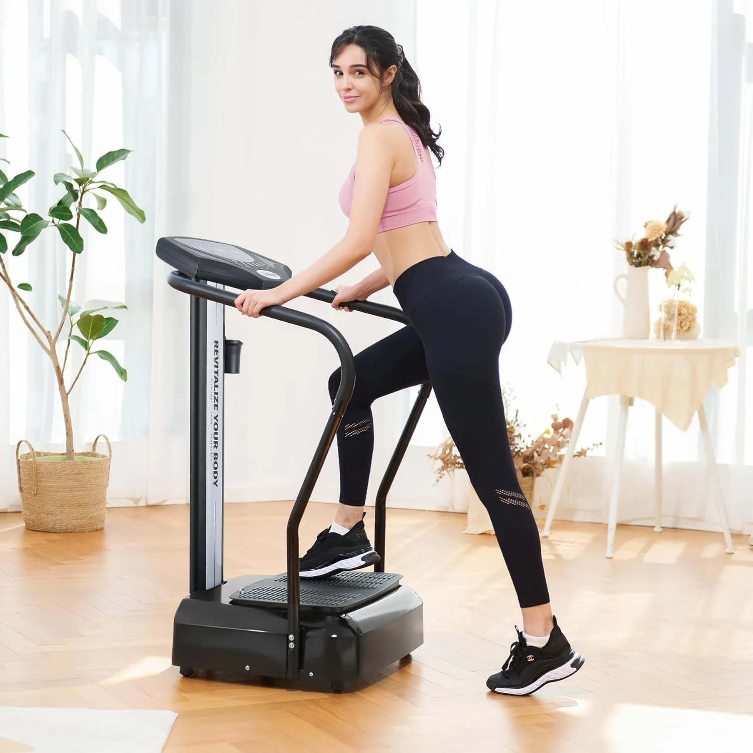 Plateforme vibrante pour tout le corps, appareil de fitness de 500 W avec 99 niveaux, 3 modes prédéfinis et 2 bandes de résistance, plateforme vibrante d'entraînement pour salle de sport à domicile, capacité de 150 kg