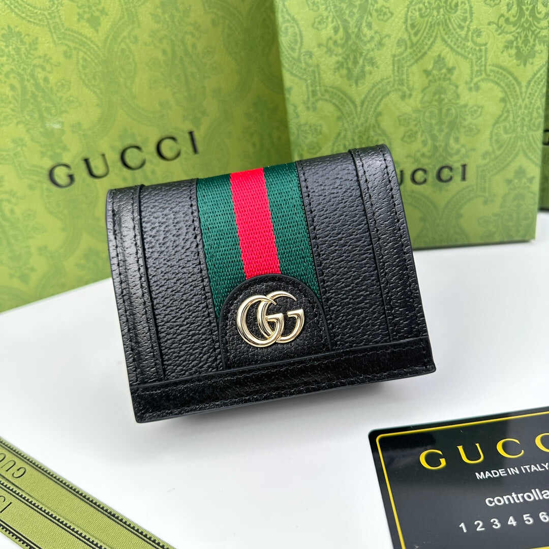 GUCCI【グッチ】 個性的なデザイン 短財布 春夏限定コレクション
