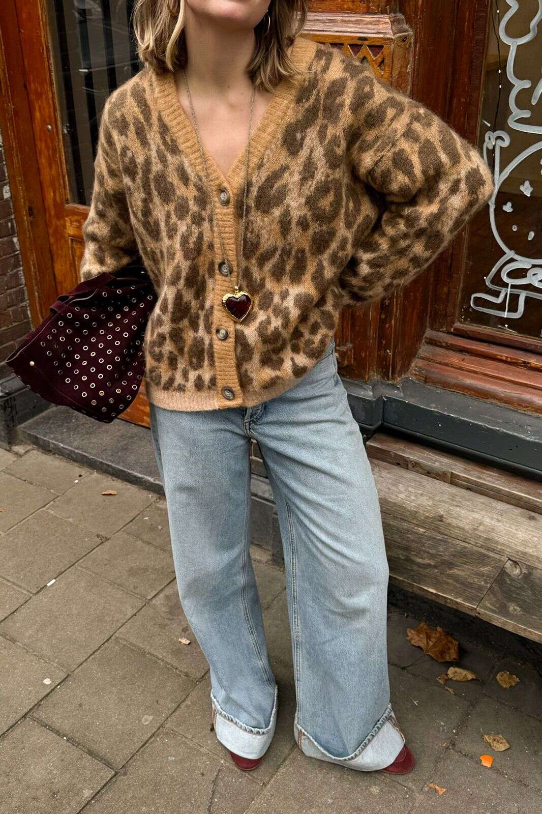 Bruin jacquard vest met leopard print