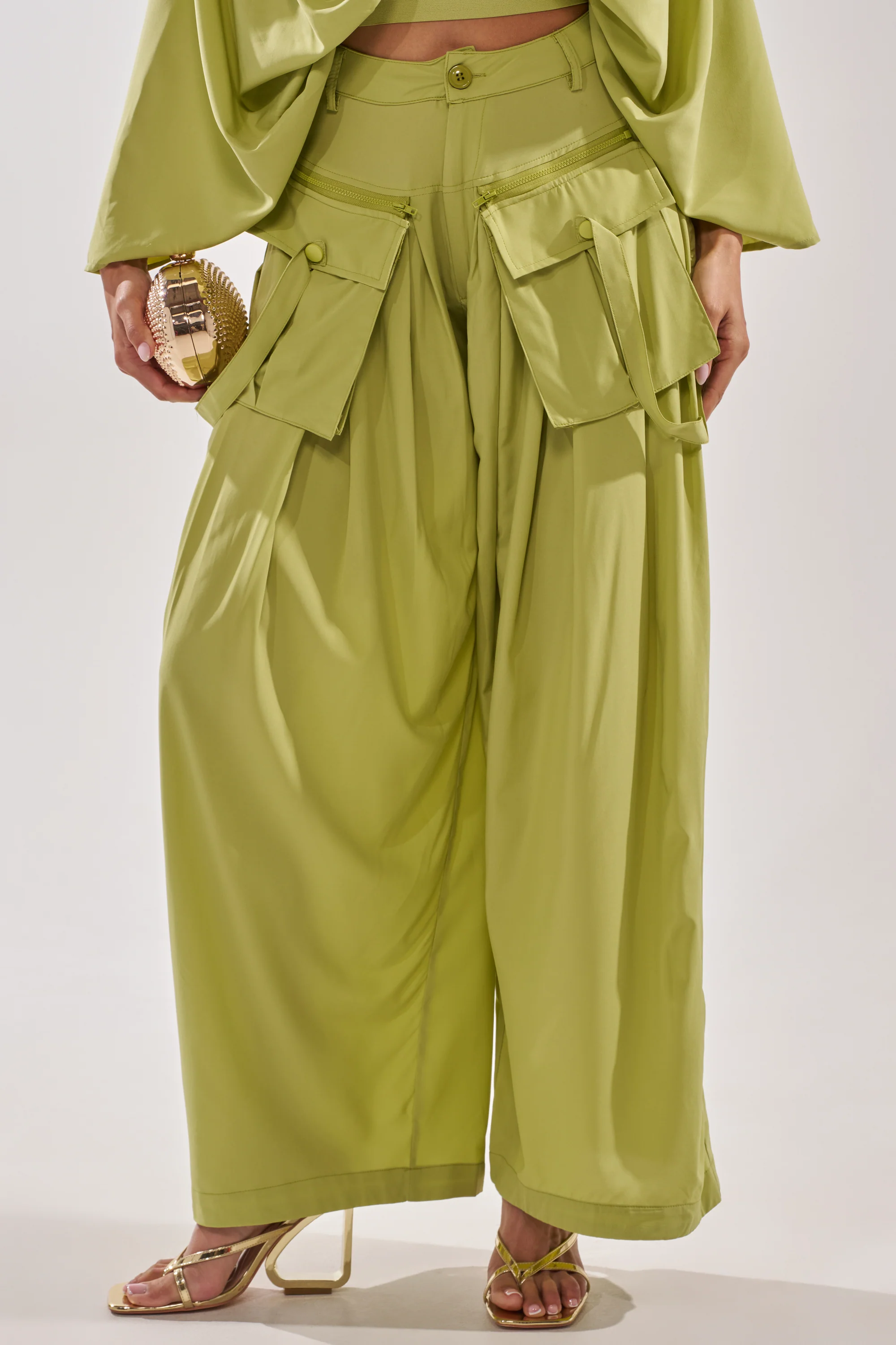 TALK ABOUT ME TROUSER IN CHARTREUSE - Akira Store