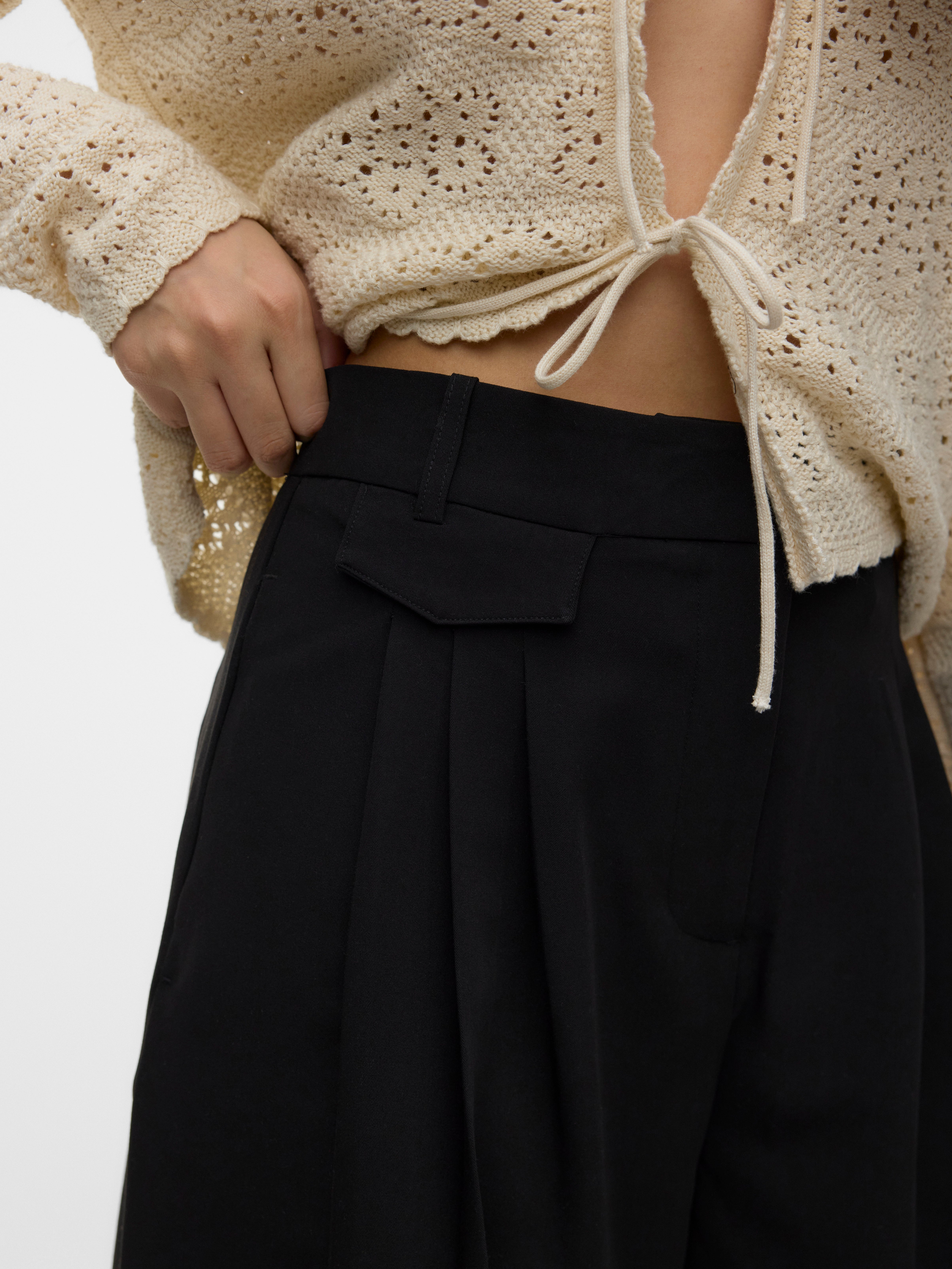 VERO MODA® VMELINA Bermuda shorts
