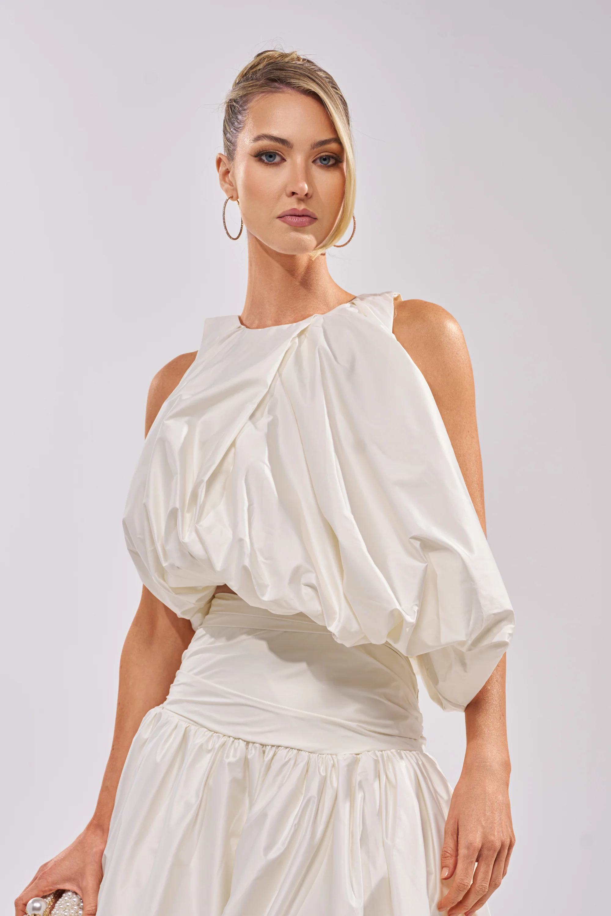 HEAD IN THE CLOUDS SLEEVELESS BLOUSE - Akira Store