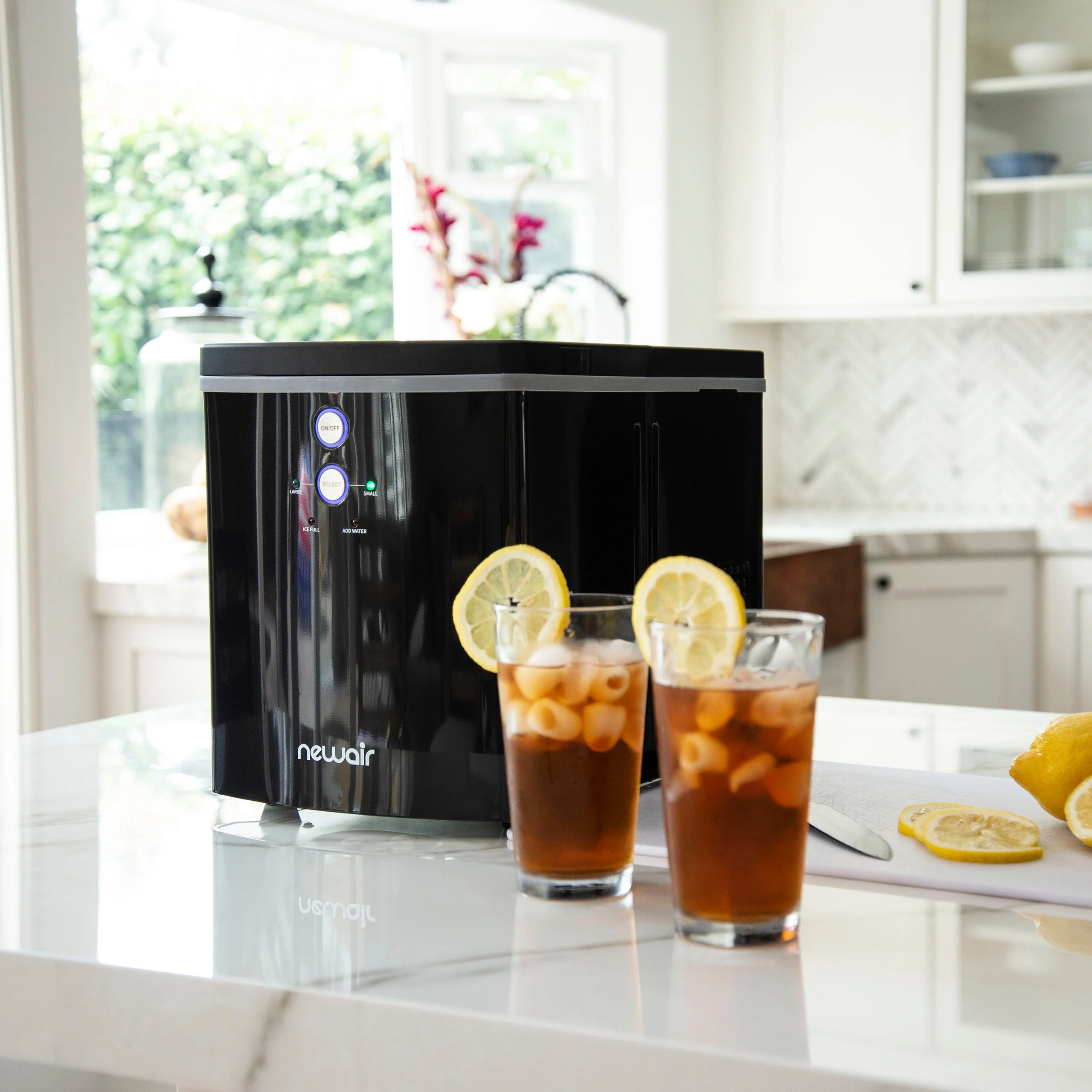 Newair Countertop Ice Maker. Bullet Ice, 33 lbs/day - Black