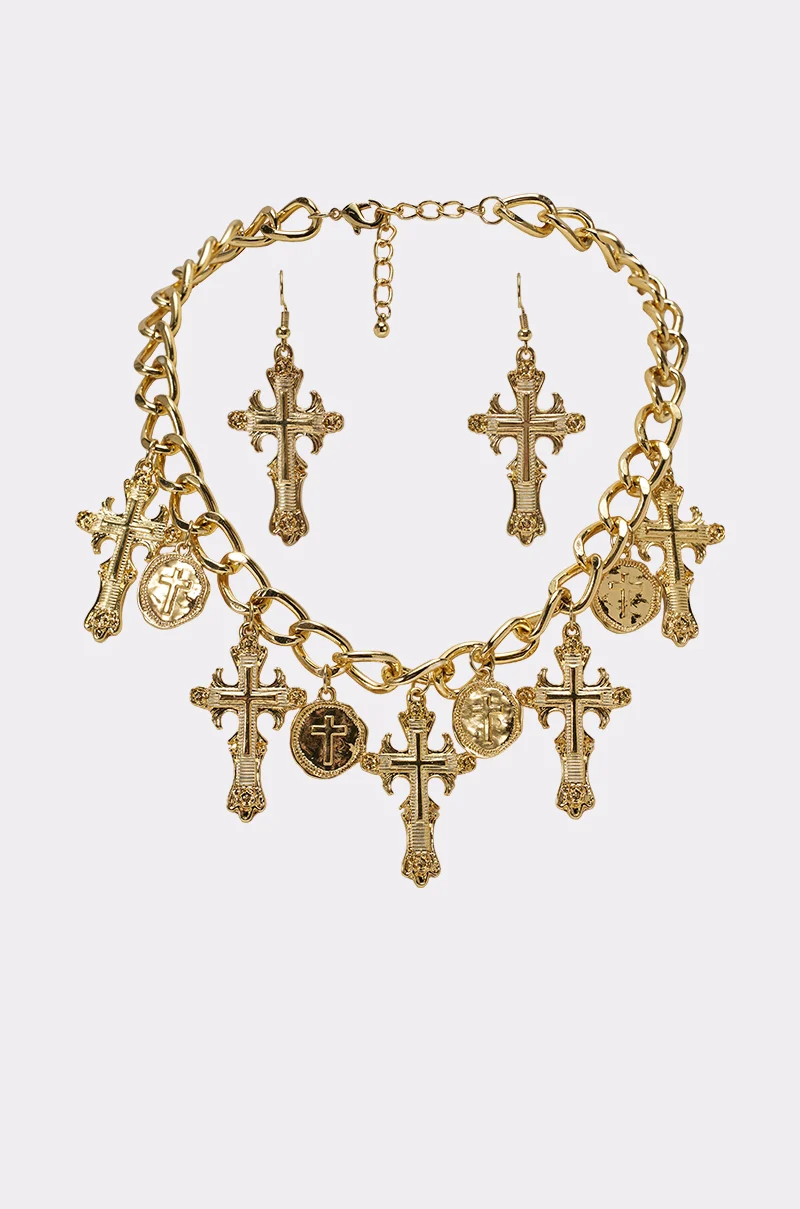 CHARMED LIFE NECKLACE - Akira Store