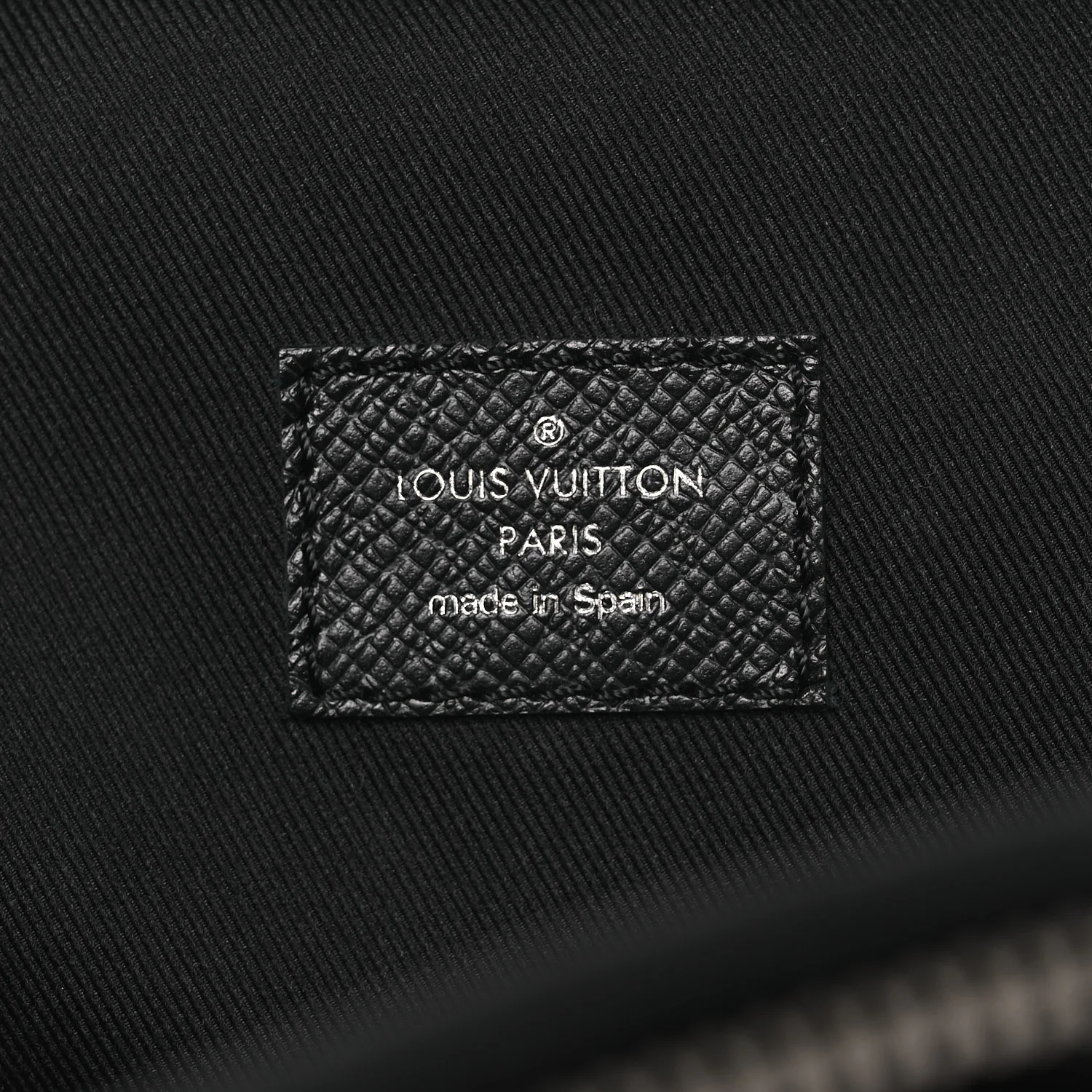 Taiga Avenue Sling Bag NM Black