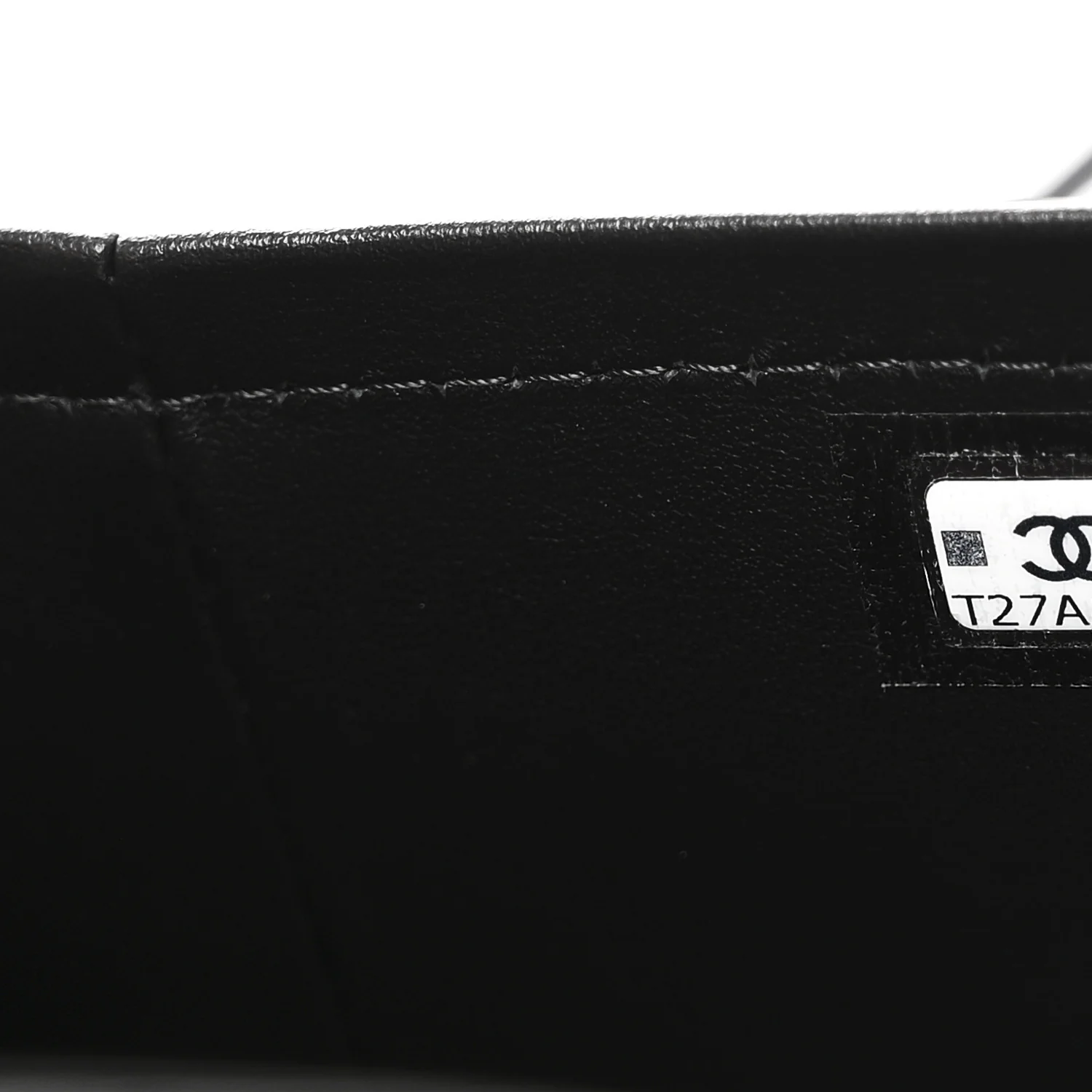 Shiny Caviar Preppy Coco Long Vanity With Strap Black