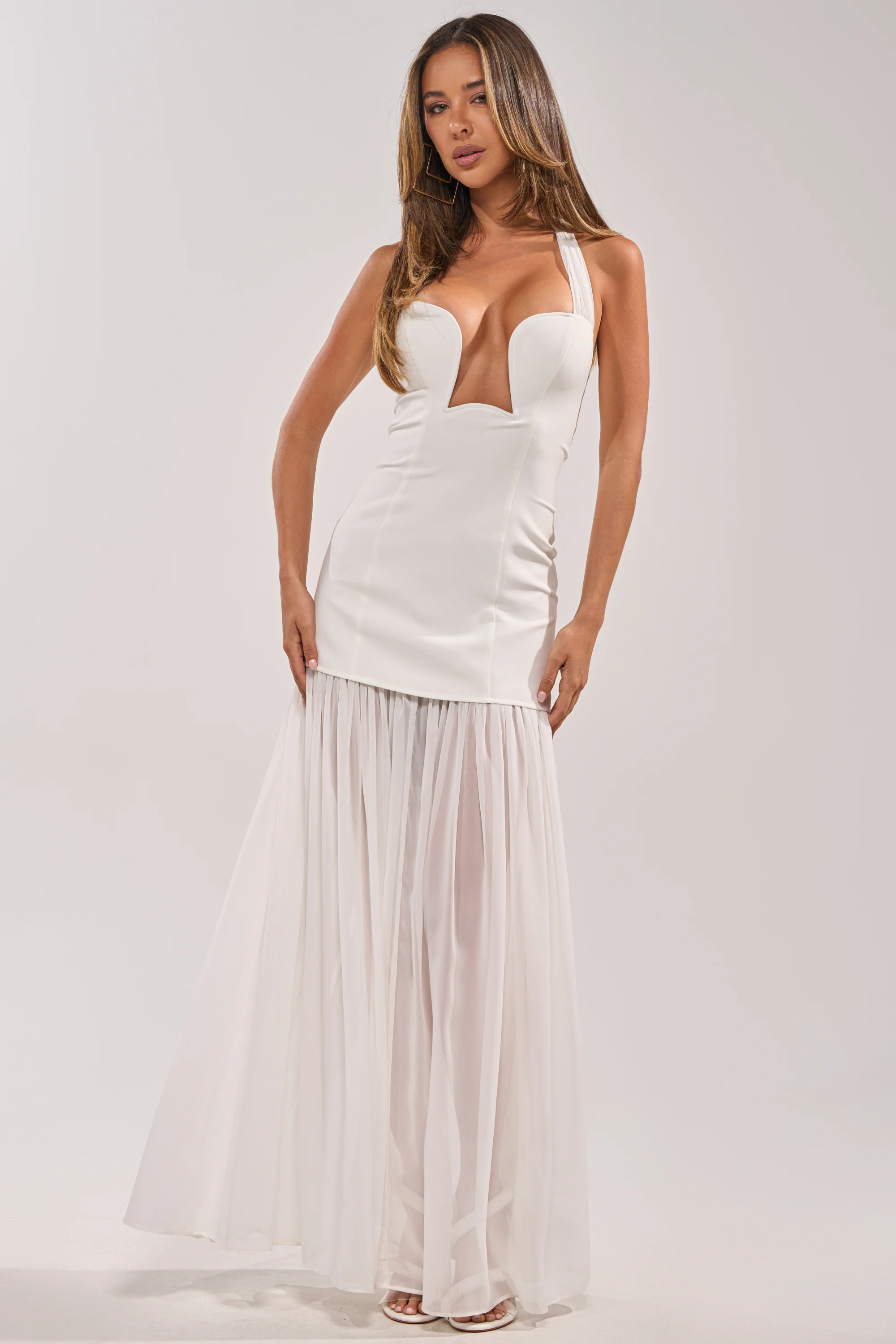 ANGEL ENERGY MAXI DRESS IN WHITE - Akira Store
