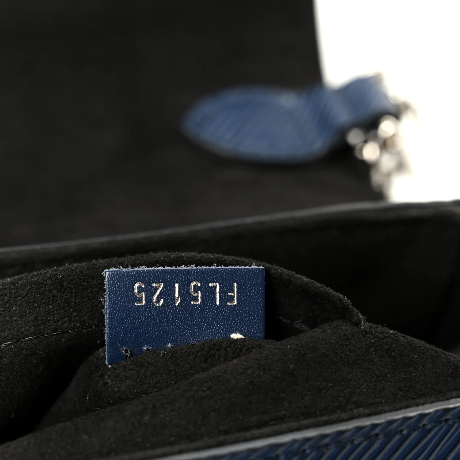 Epi Twist Shoulder Bag MM Navy