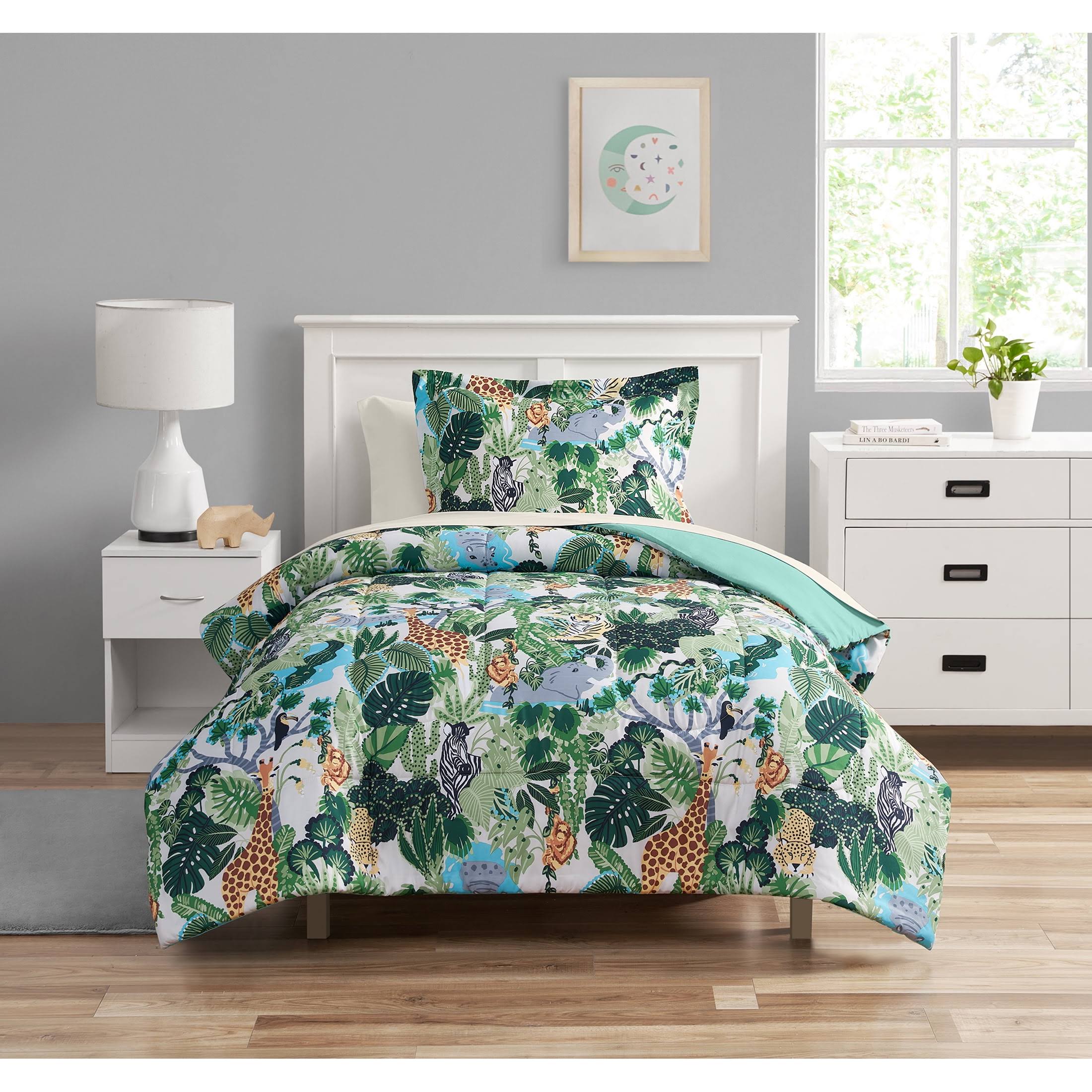 Your Zone 5 Piece Green Jungle Polyester Bedding Set for Kids unisex Twin