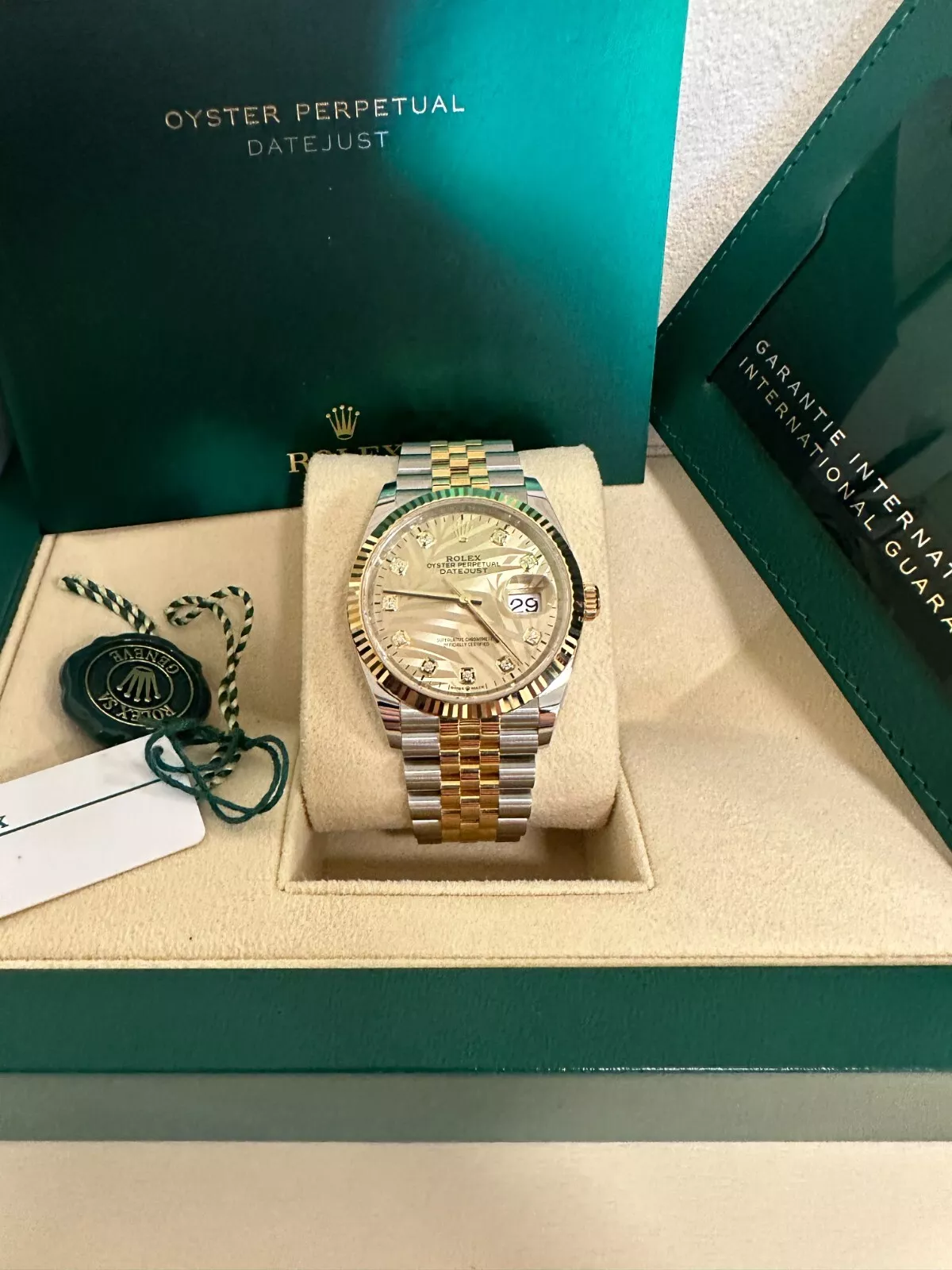 [Super Clone]RLX  Datejust 36mm 126233-0043 Champagne Palm Motif Diamond Dial and Jubilee Bracelet Watch