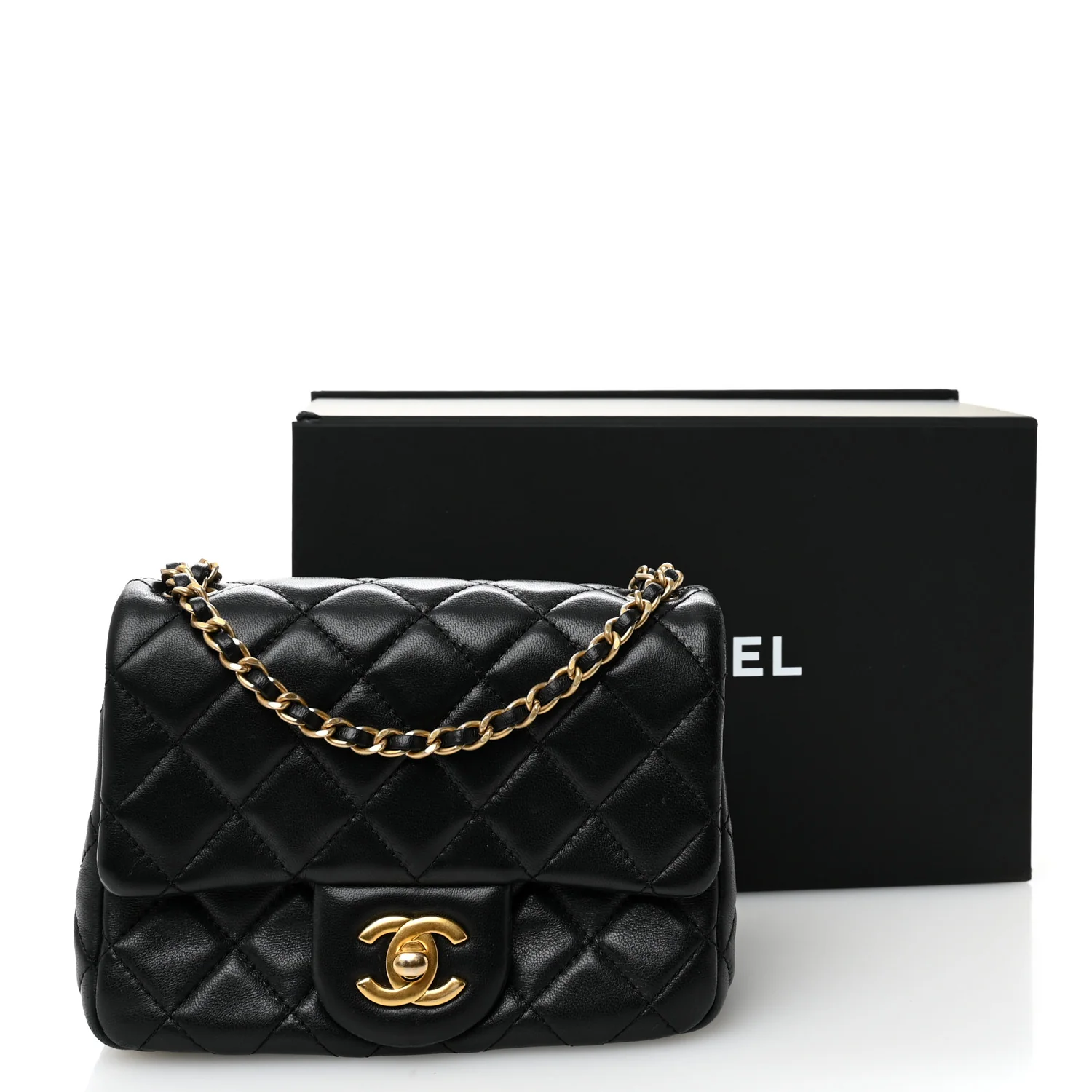 Lambskin Quilted Mini Pearl Crush Flap Black