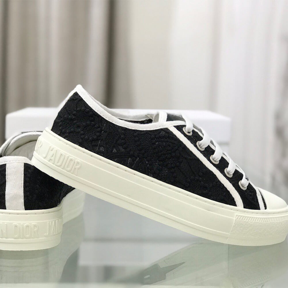 WALK N DIOR SNEAKER