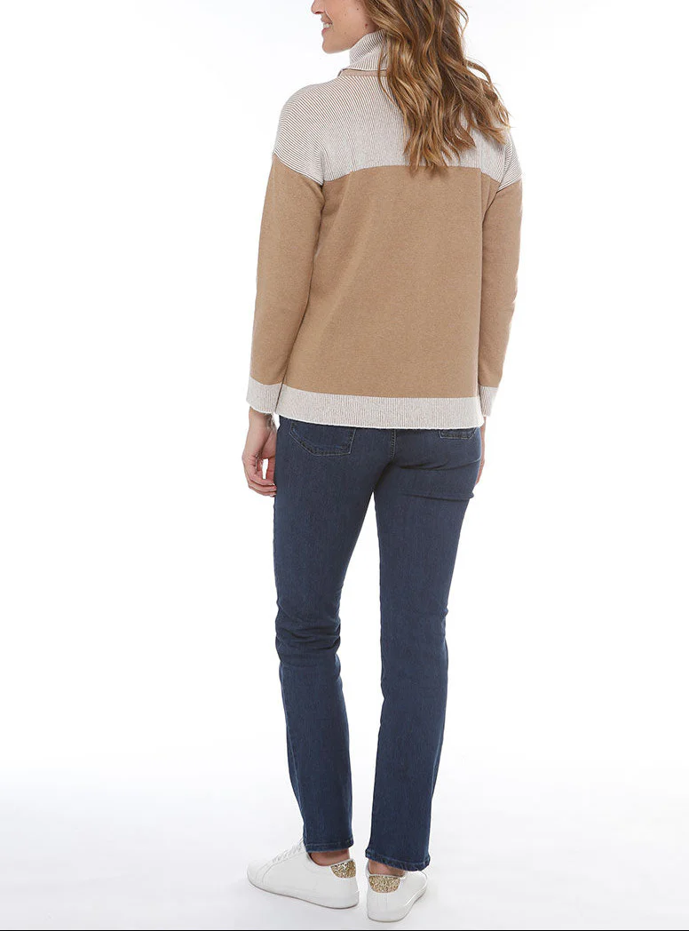 Pull col roulé en laine beige
