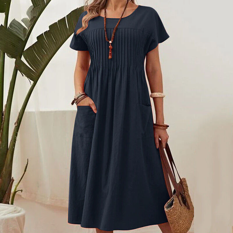Robe mi-longue plissée à manches courtes avec poches