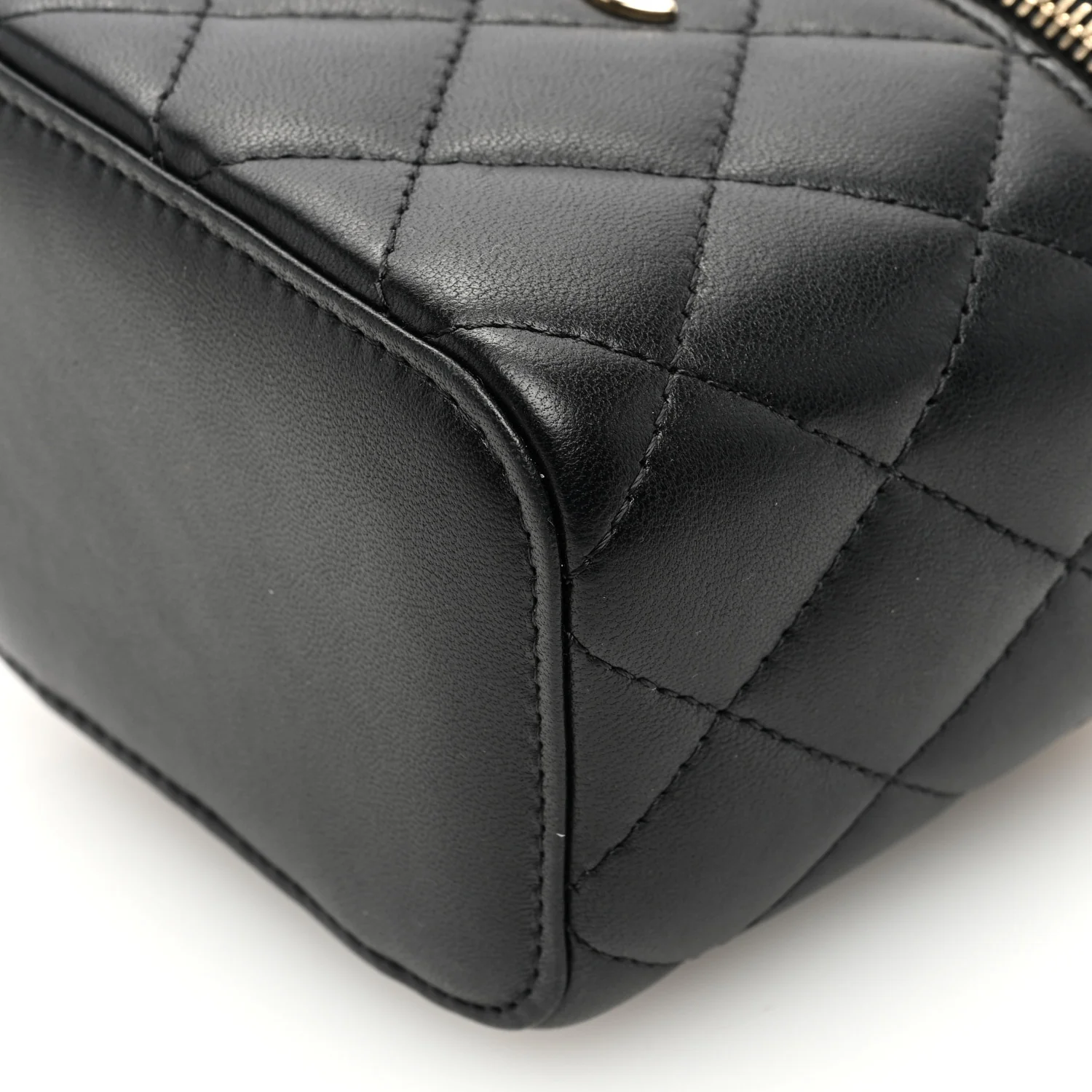 Lambskin Quilted Mini Vanity Case With Pearl Chain Black