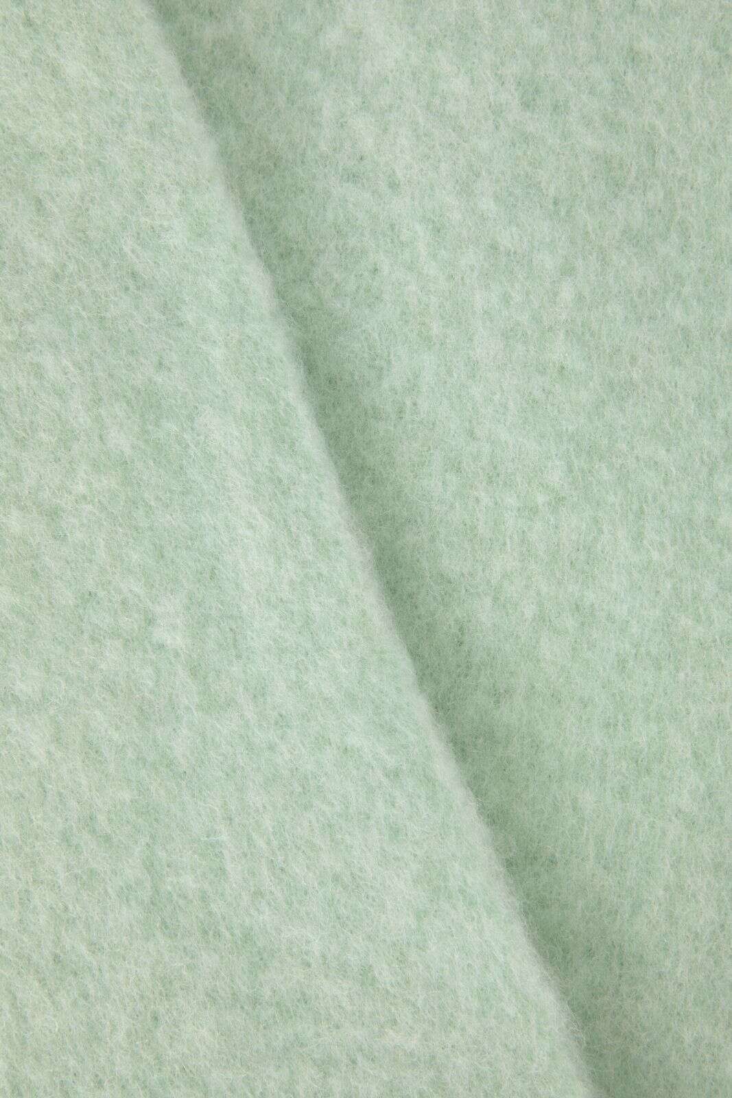 Lichtgroene sjaal met franjes