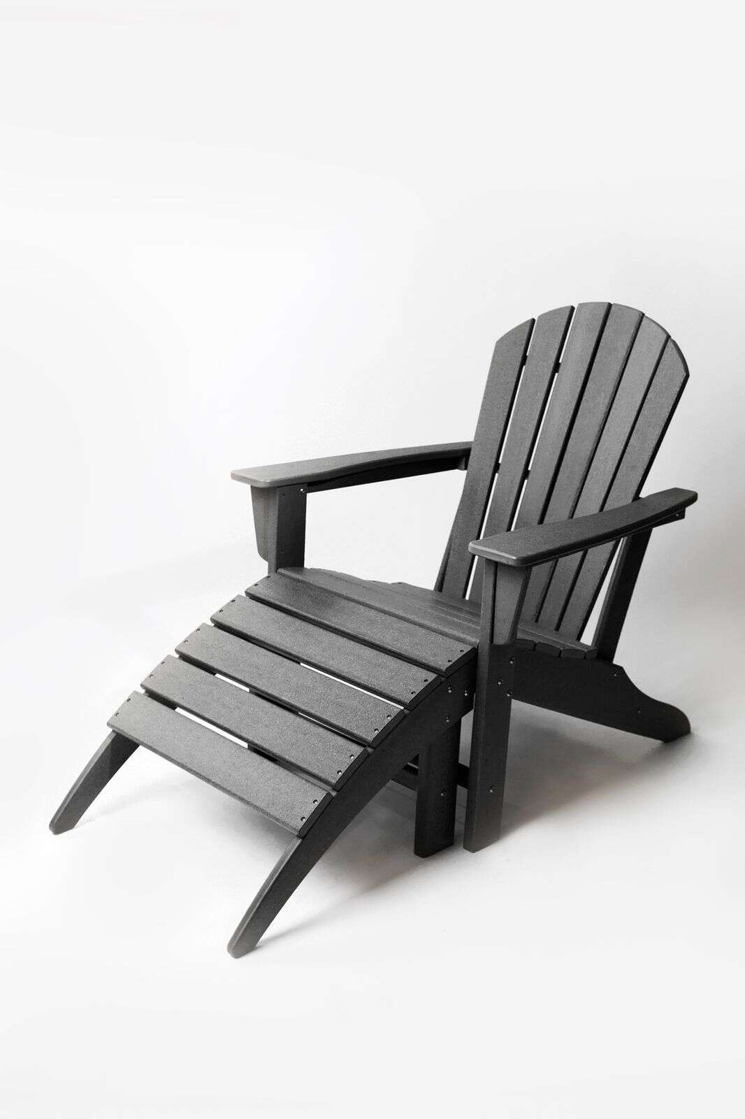 Zwarte fanback chair voetenbankje