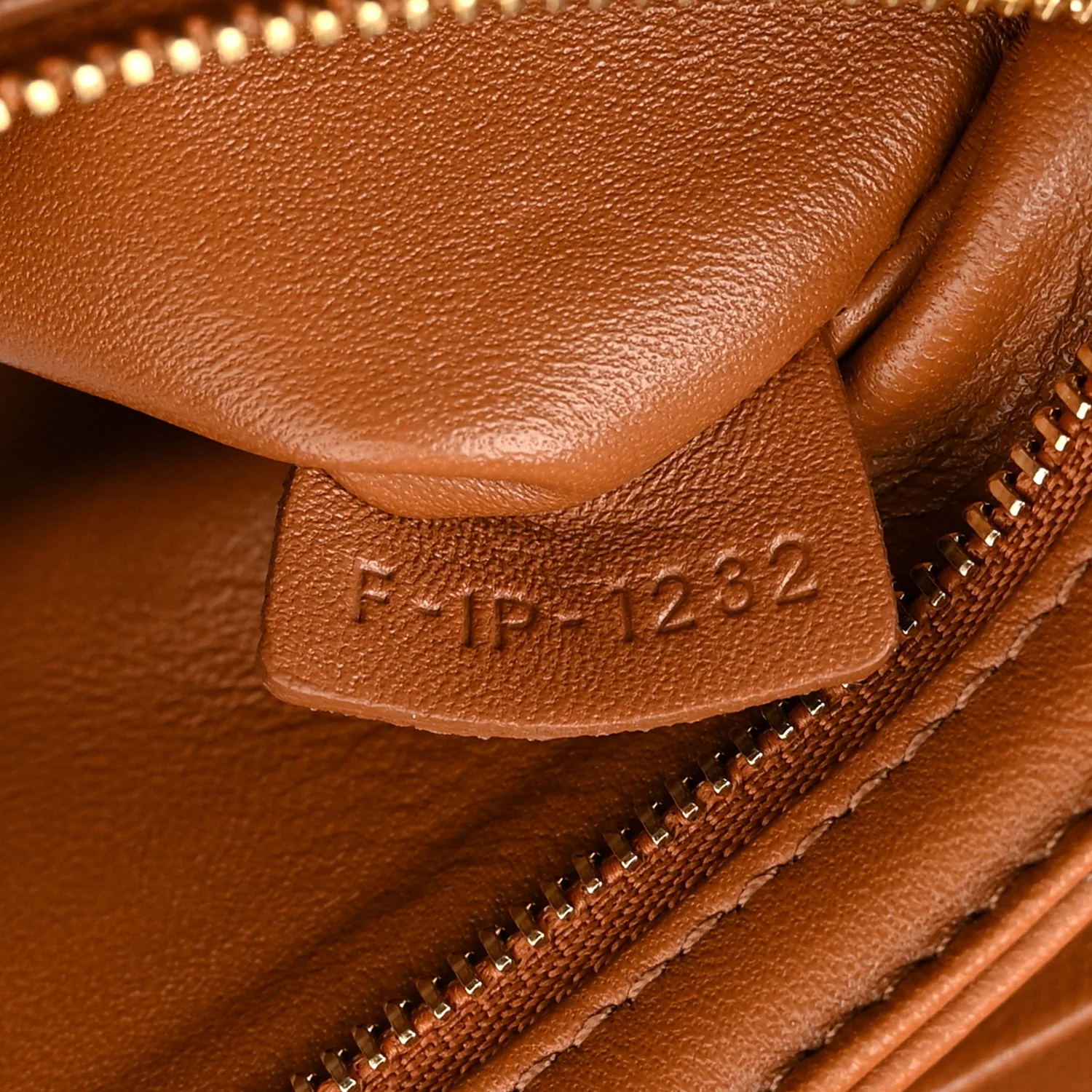 Natural Calfskin Medium Triomphe Tan