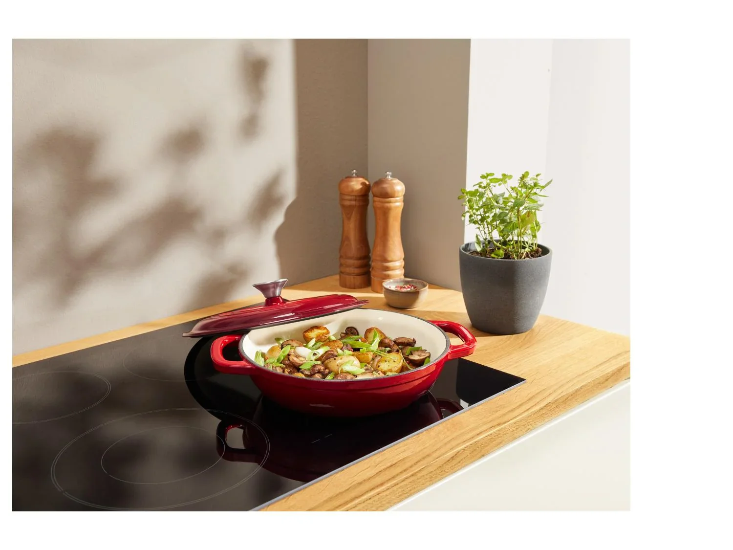 SILVERCREST Sauteuse en fonte Premium, 26 cm