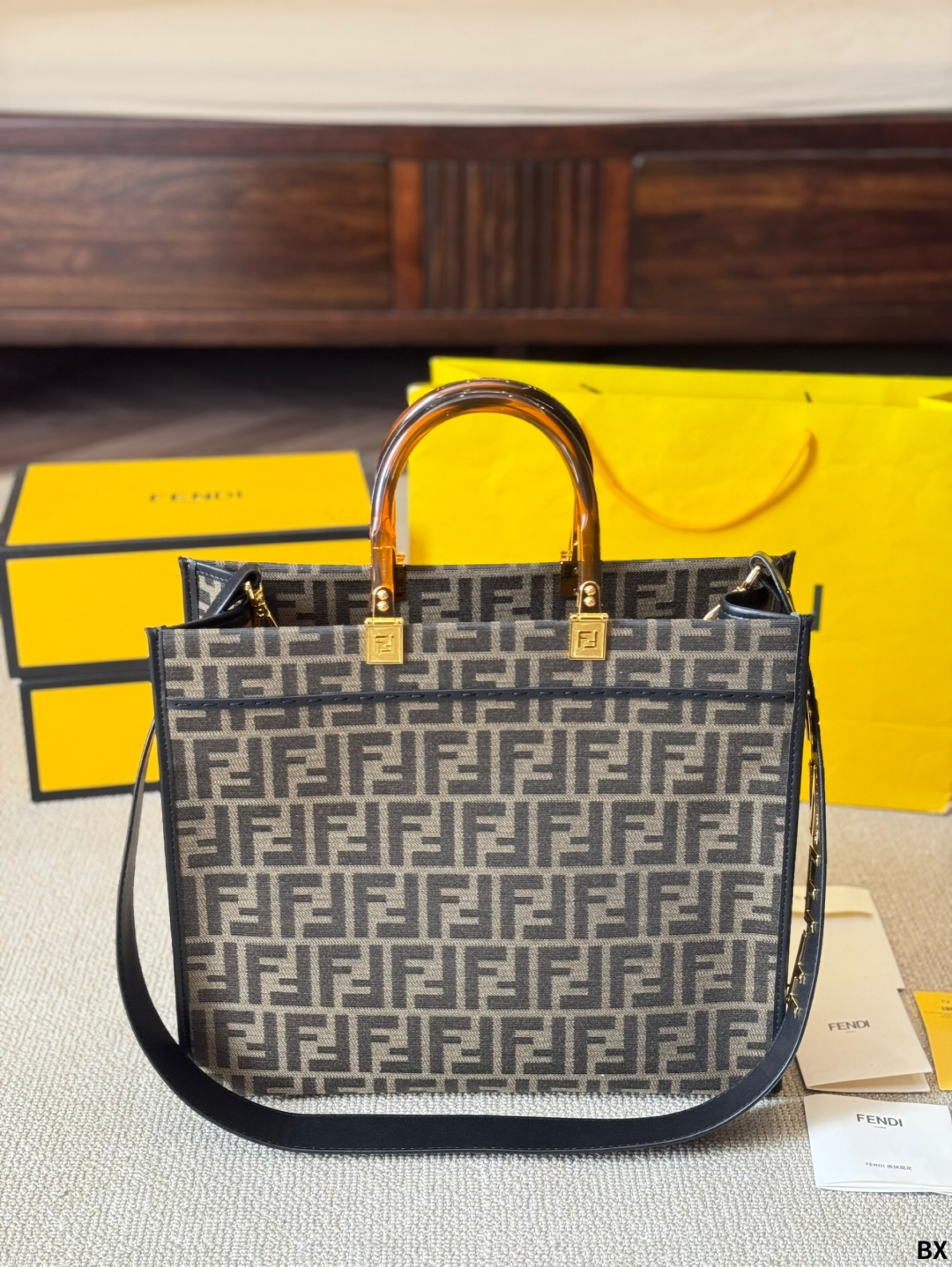 Fen new arrival peekabo tote bag size??35*30 cm