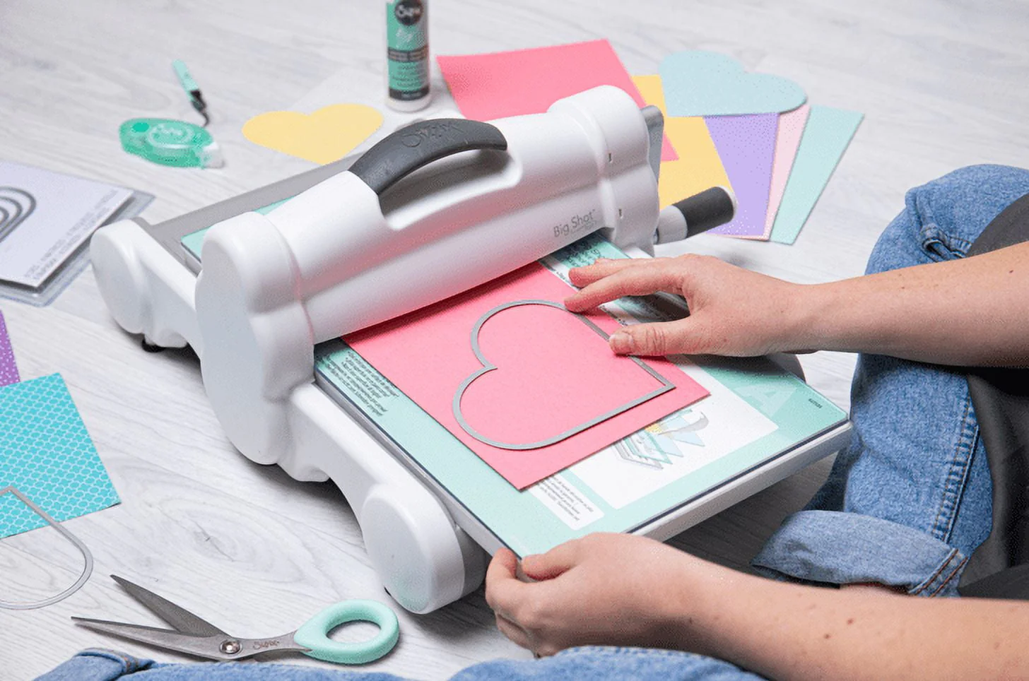 Big Shot Shape Cutting Embossing Plus Machine Image 2