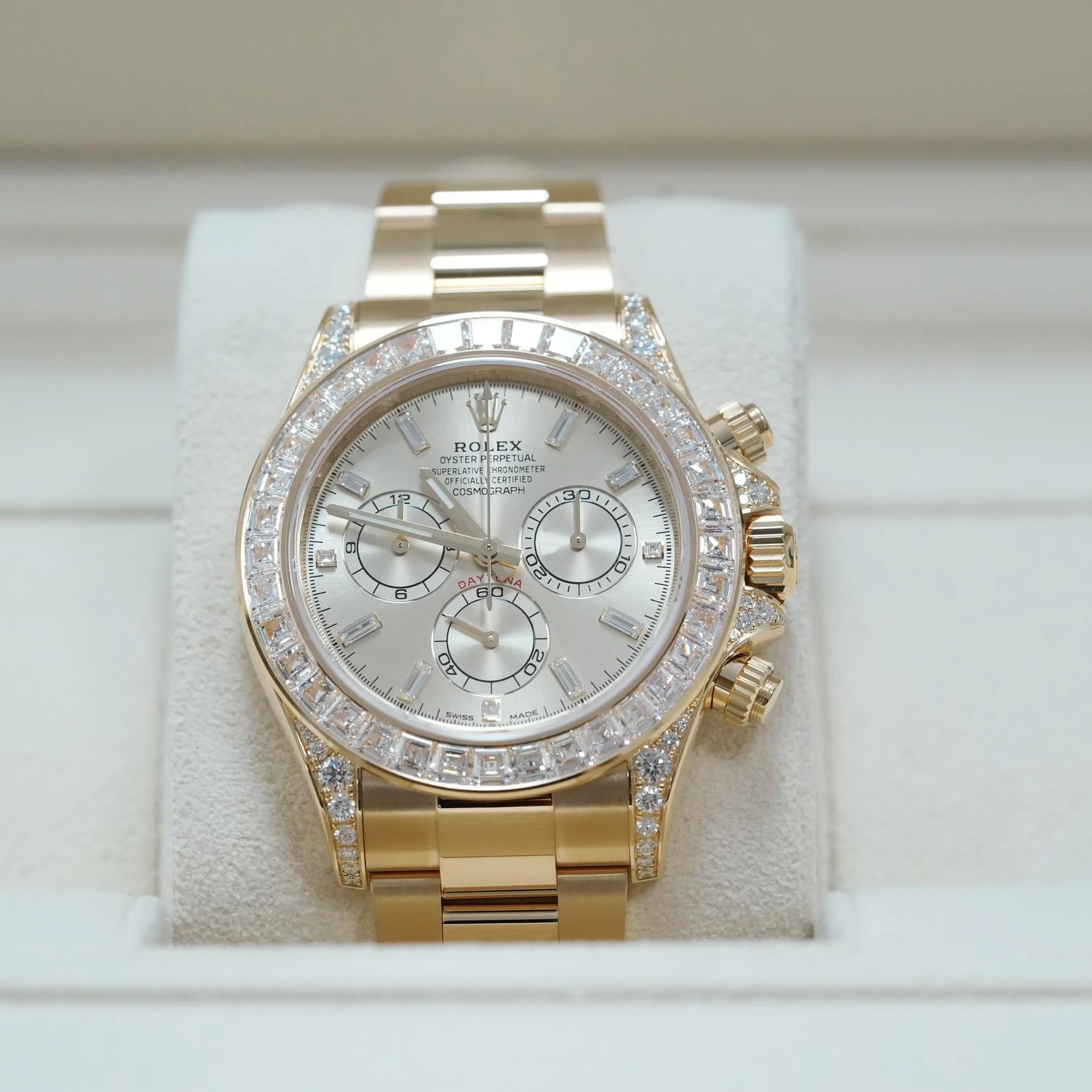 [Super Clone]Rolex Cosmograph Daytona 40mm Yellow Gold Diamond Baguette Champagne Dial Diamond Bezel - 126598TBR
