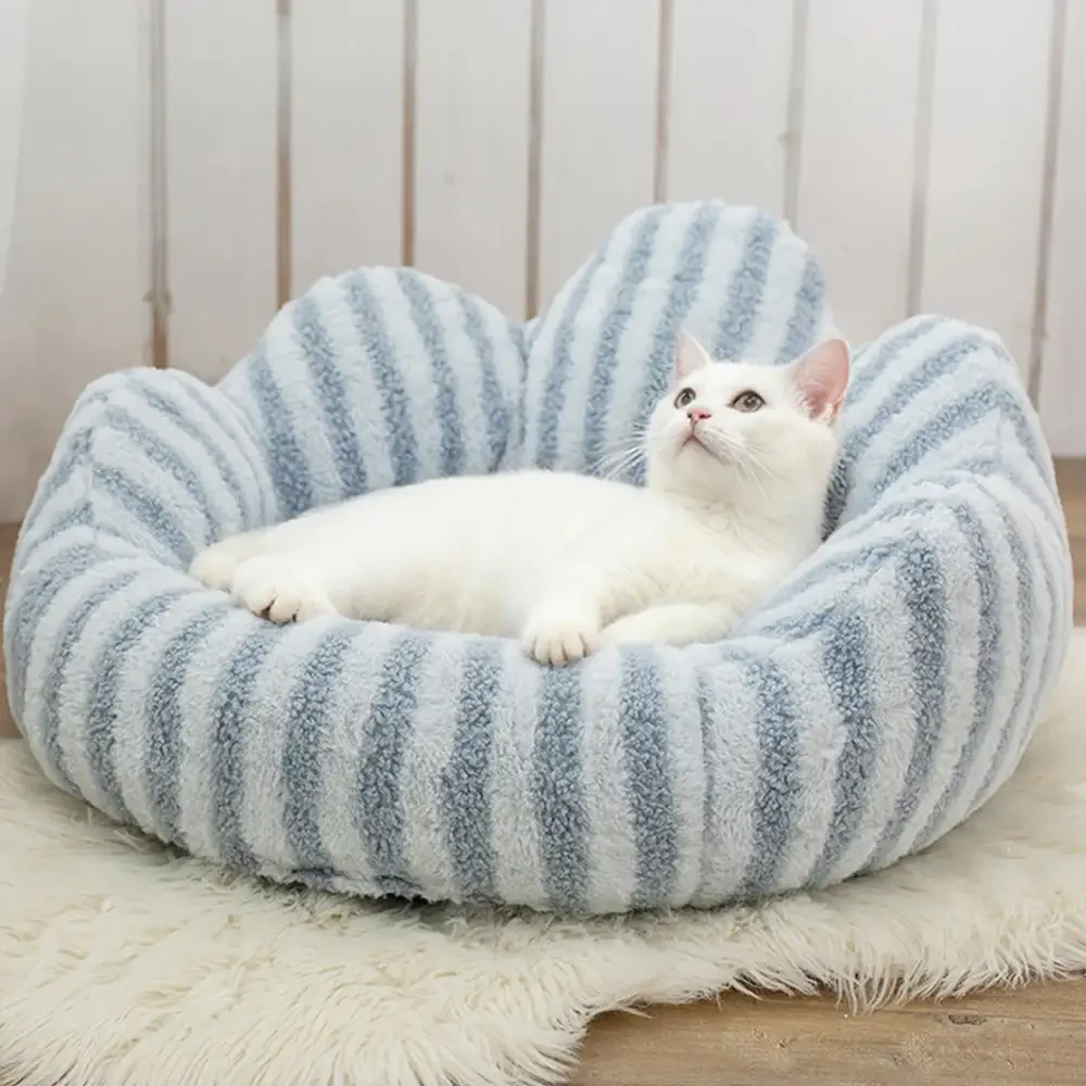 Petal-Shaped Striped Plush Pet Sofa Bed