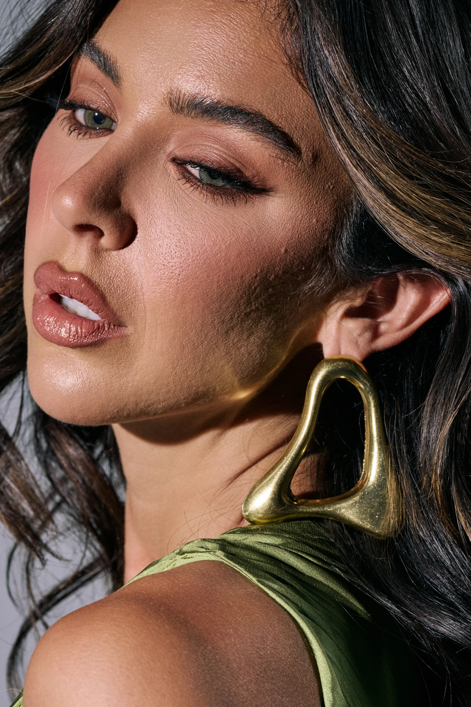 MOD GAL EARRING - Akira Store