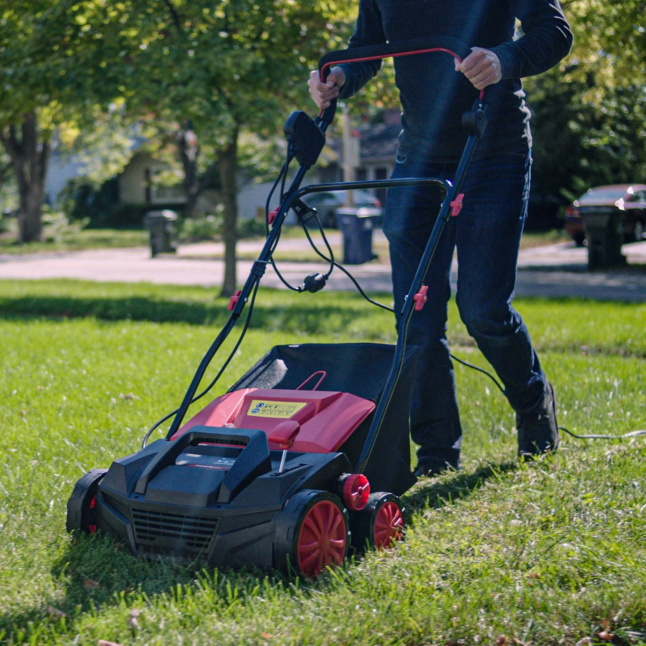 Hyper Tough 13 Amp Electric Lawn Dethatcher/Scarifier Image 7