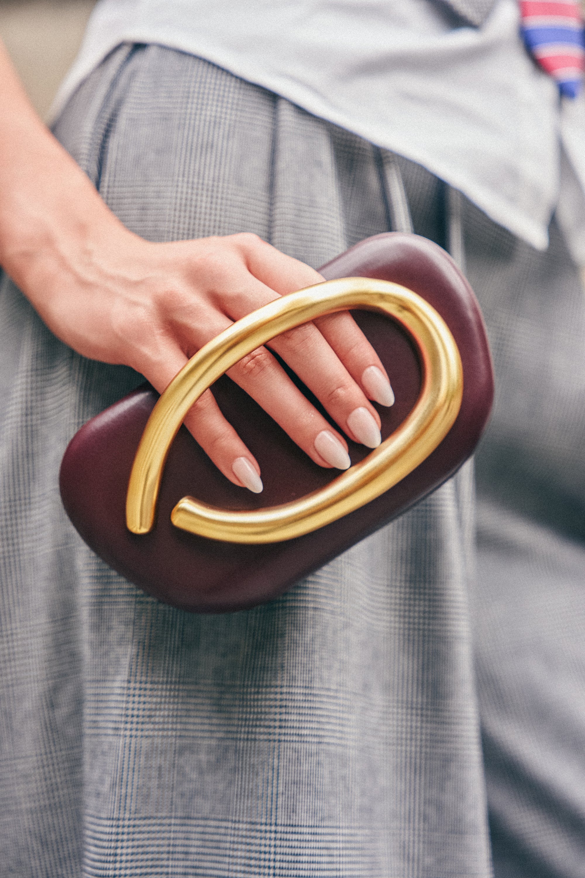 THE CUTEST BURGUNDY CLUTCH - Akira Store